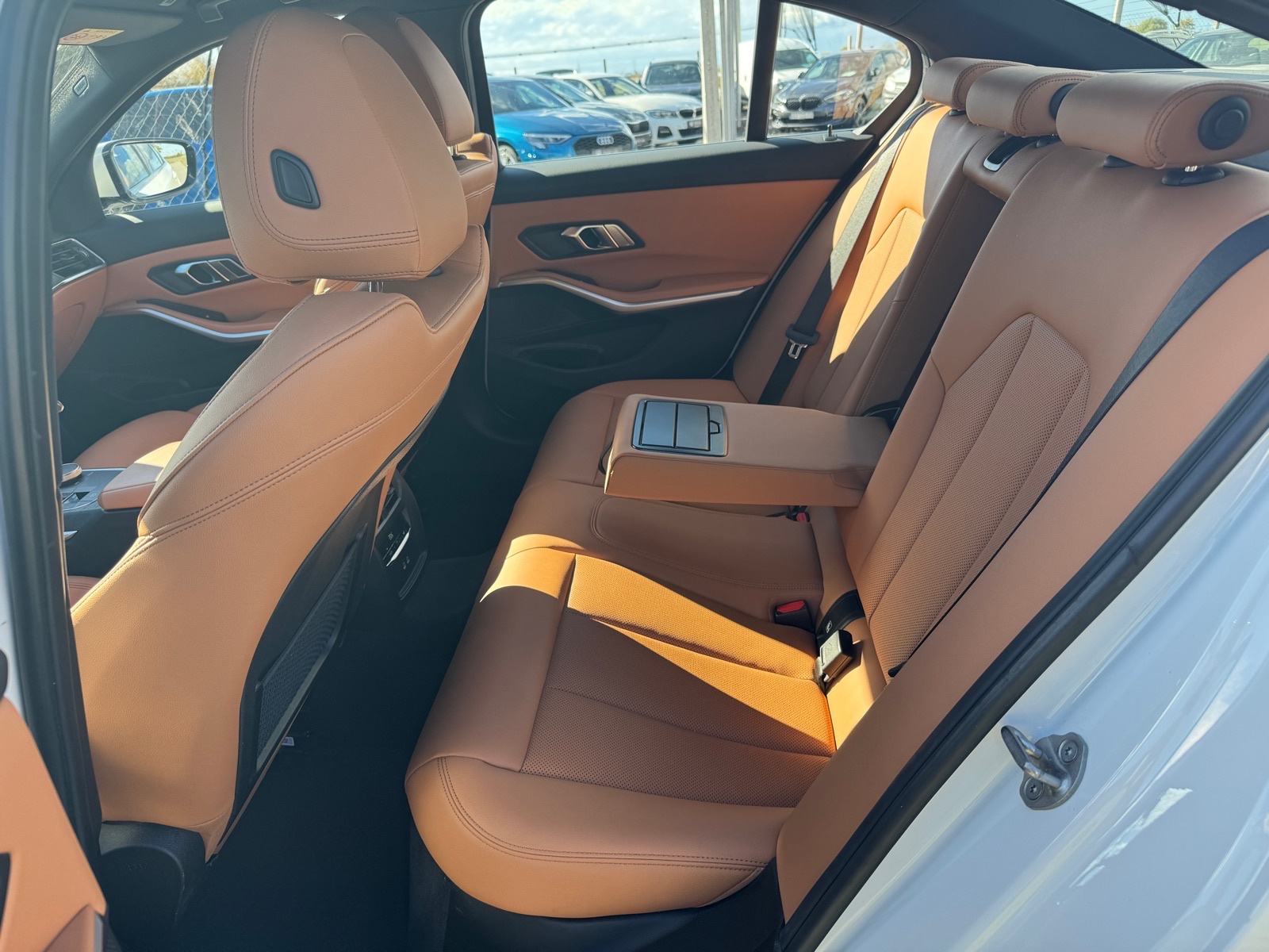 BMW serija 3 318d automatik M-paket, Registriran, fotografija 14