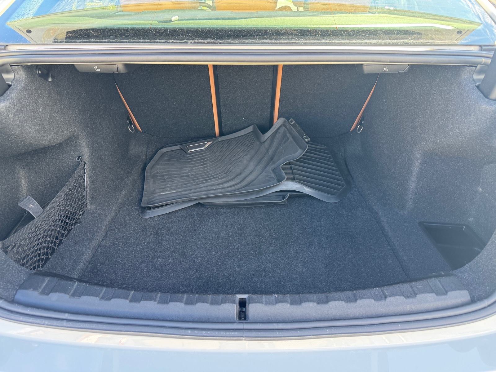 BMW serija 3 318d automatik M-paket, Registriran, fotografija 18
