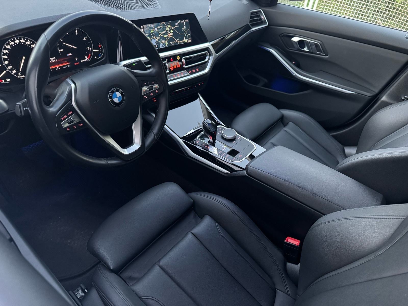 BMW serija 3 318d automatik, fotografija 7