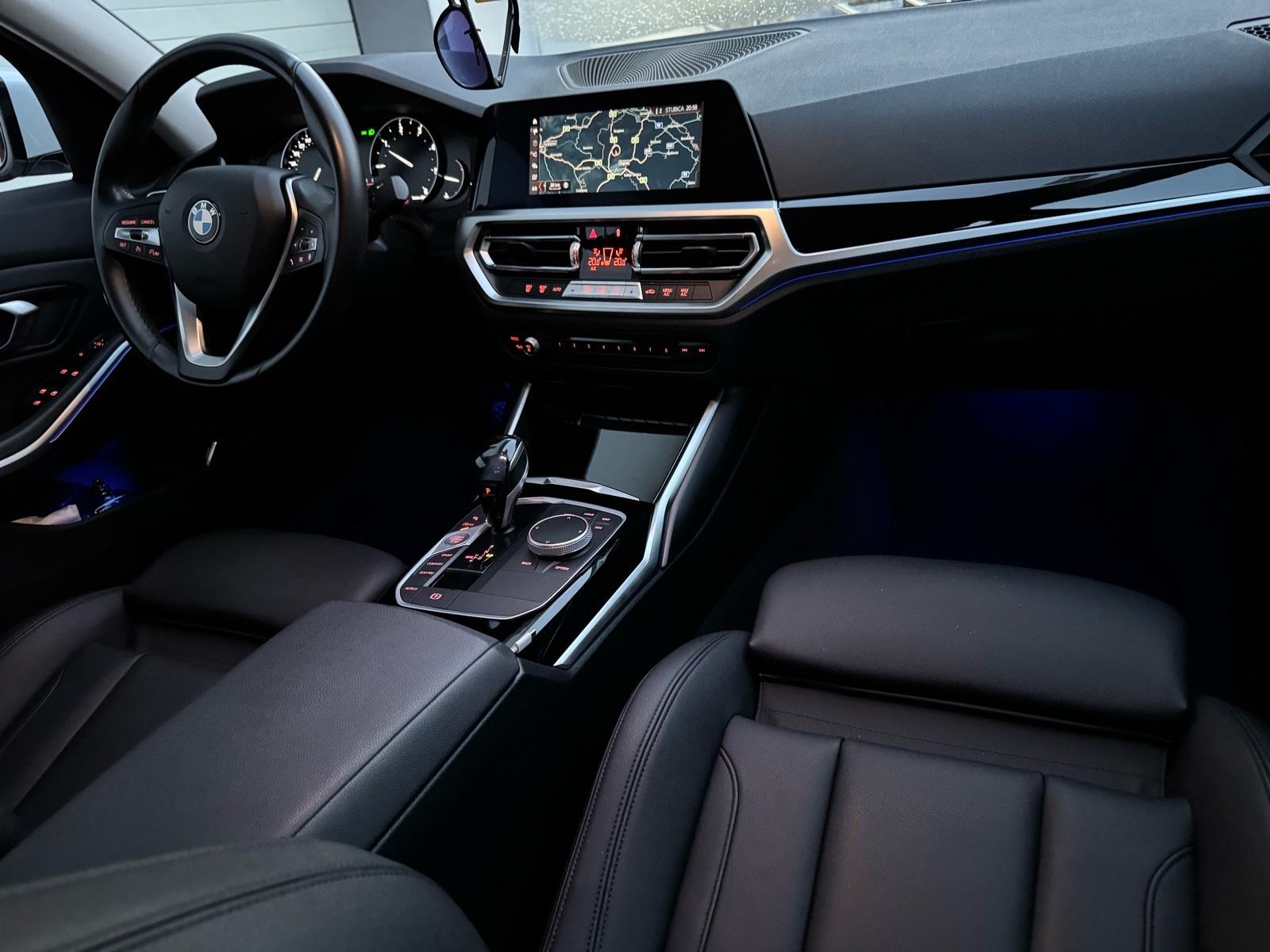 BMW serija 3 318d automatik, fotografija 6