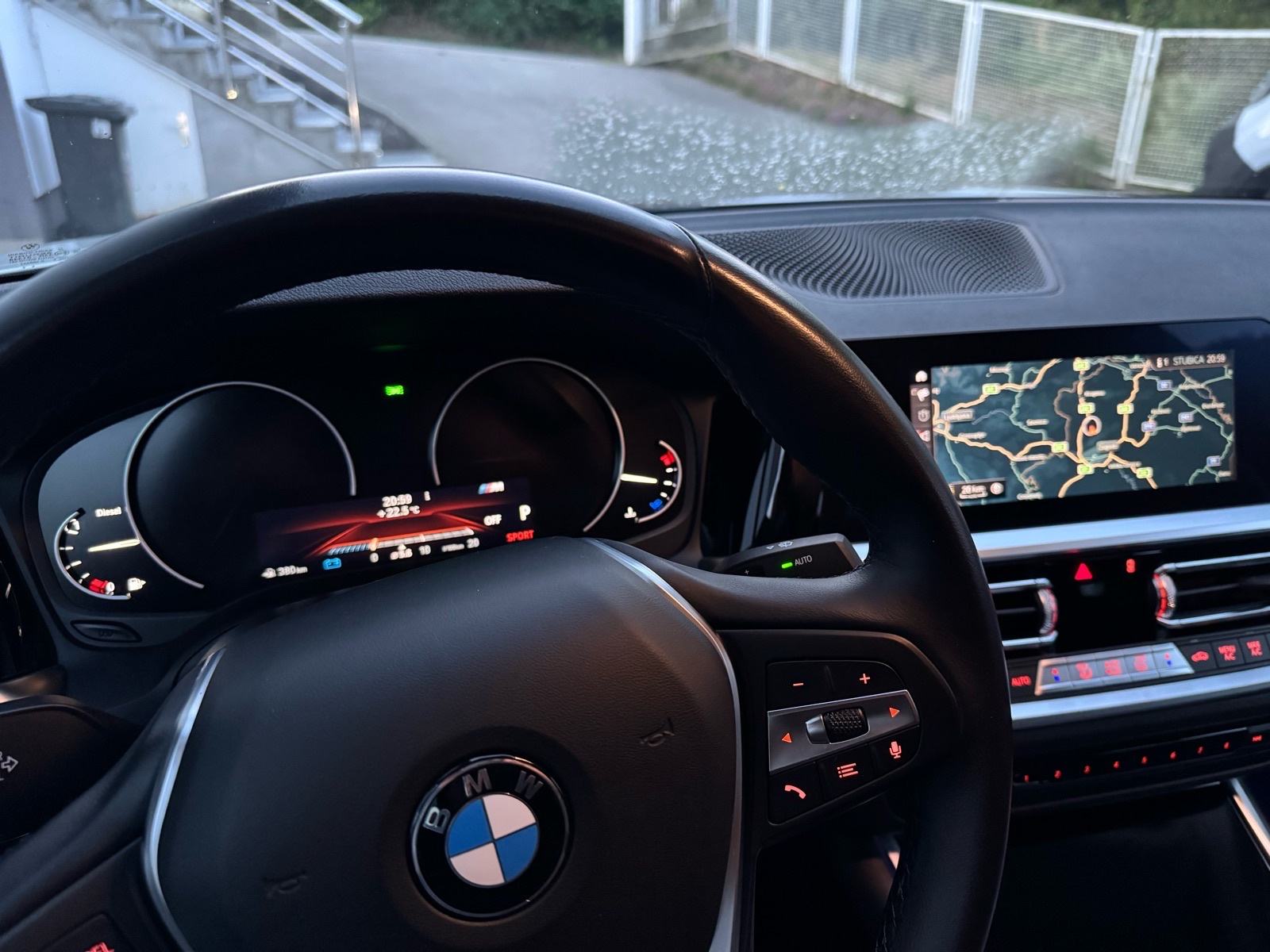 BMW serija 3 318d automatik, fotografija 8