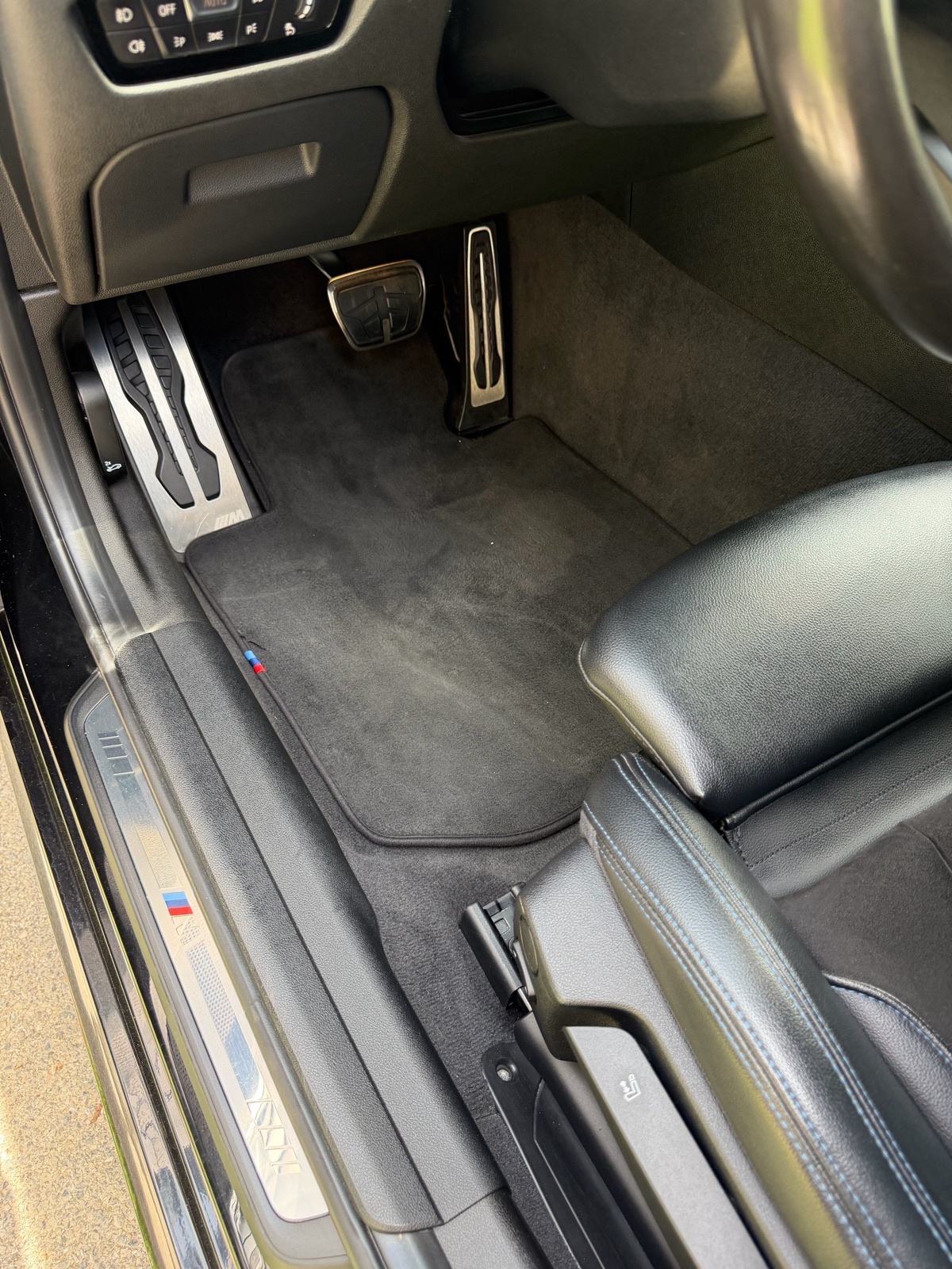 BMW 318d G20 M | HR | AUTOMATIK | LED |, fotografija 14