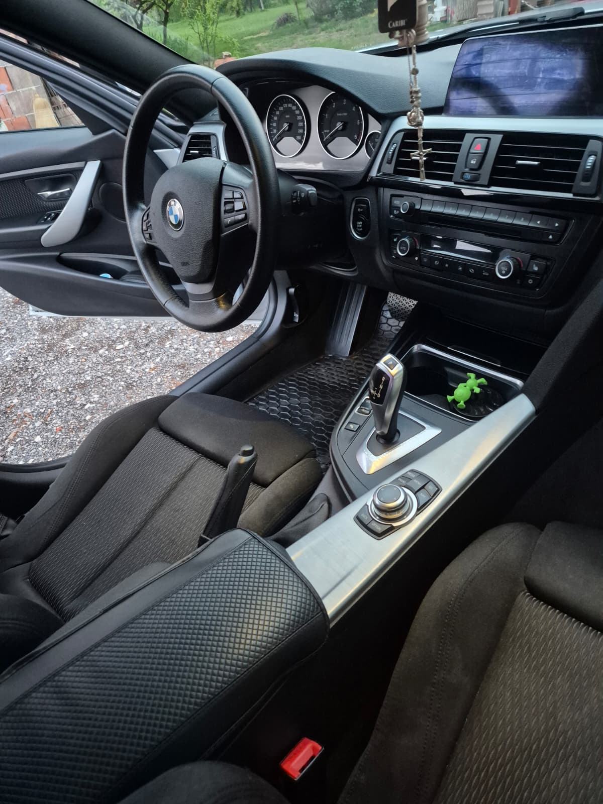BMW F30 318d Automatik,Skrivena kuka,4dodatne zimske gume,, fotografija 2