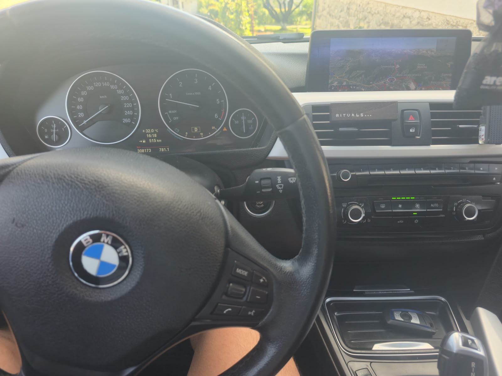 BMW serija 3 318d automatik, fotografija 7