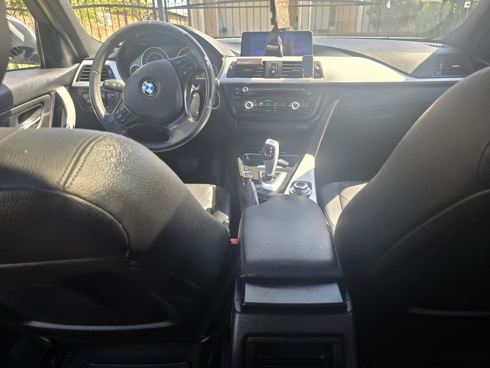 BMW serija 3 318d automatik, fotografija 9