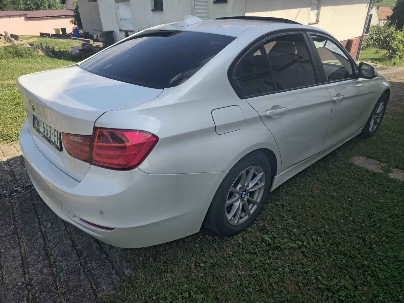BMW serija 3 318d automatik, fotografija 4