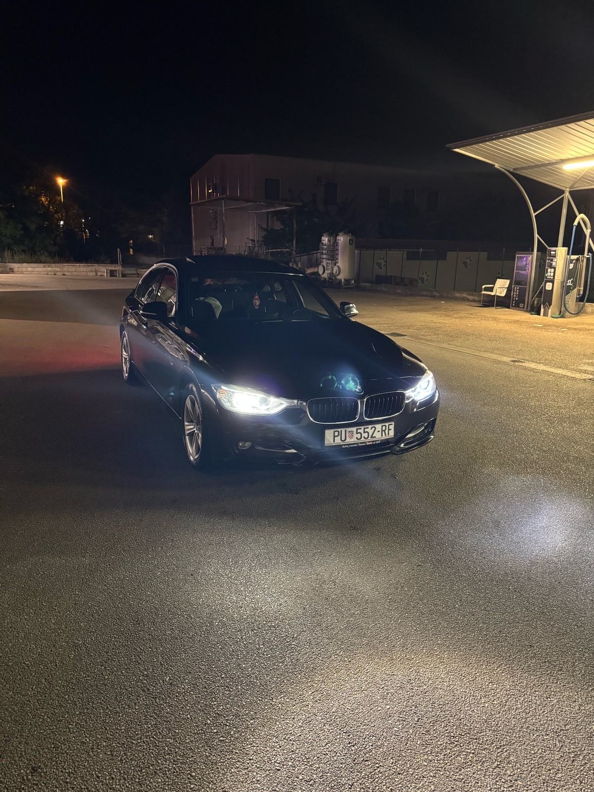 BMW serija 3 318d automatik, fotografija 1