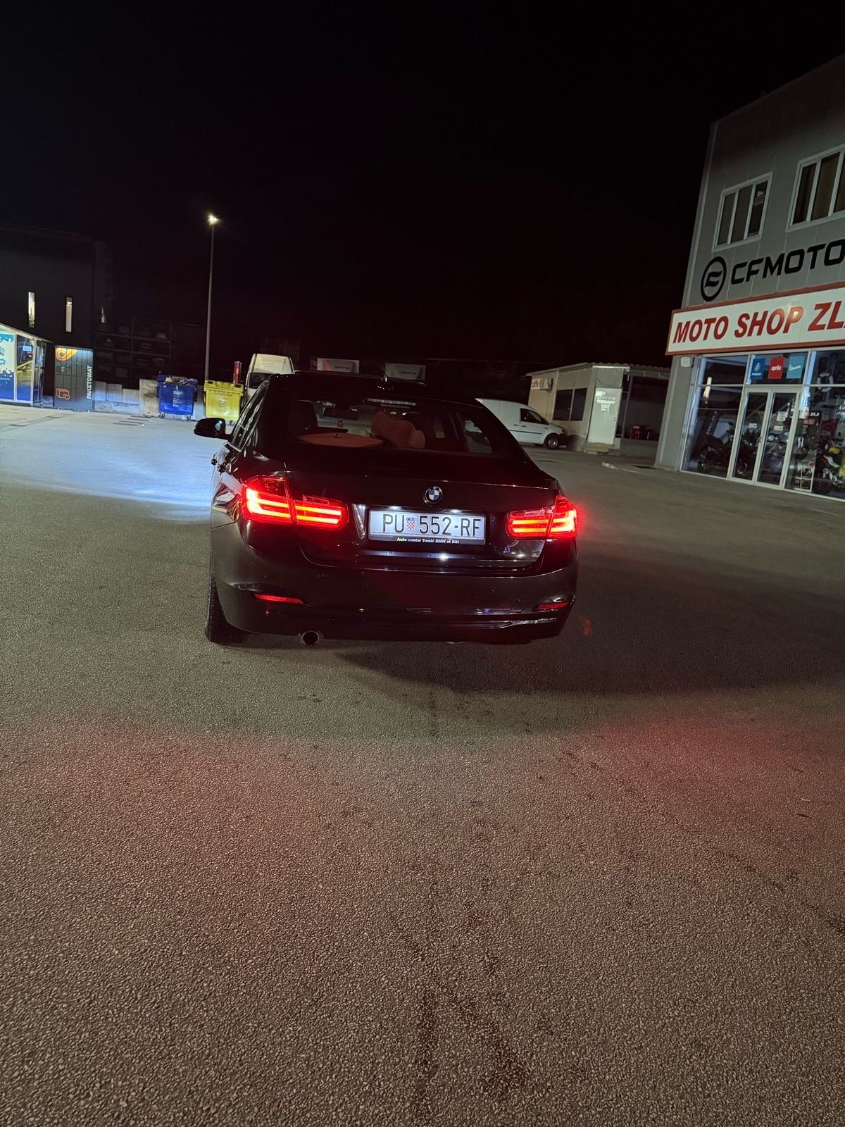 BMW serija 3 318d automatik, fotografija 2