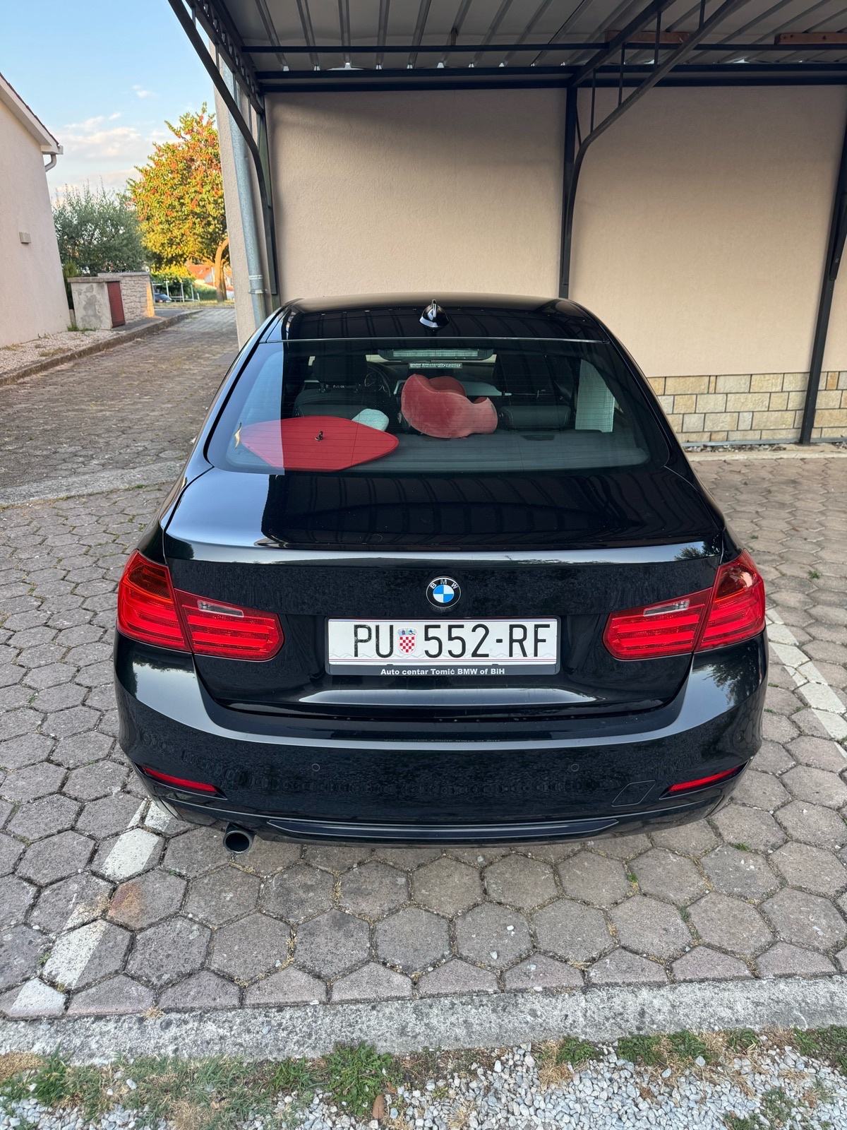 BMW serija 3 318d automatik, fotografija 5