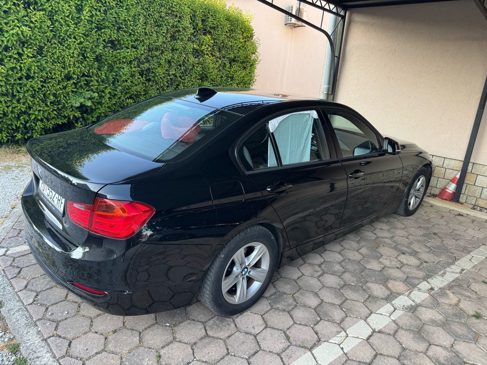 BMW serija 3 318d automatik, fotografija 6