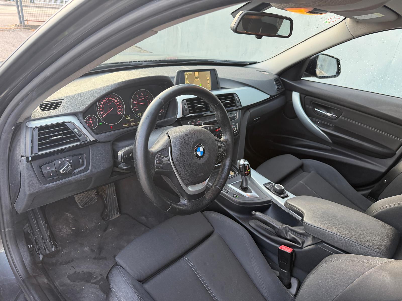BMW serija 3 318d automatik, fotografija 9