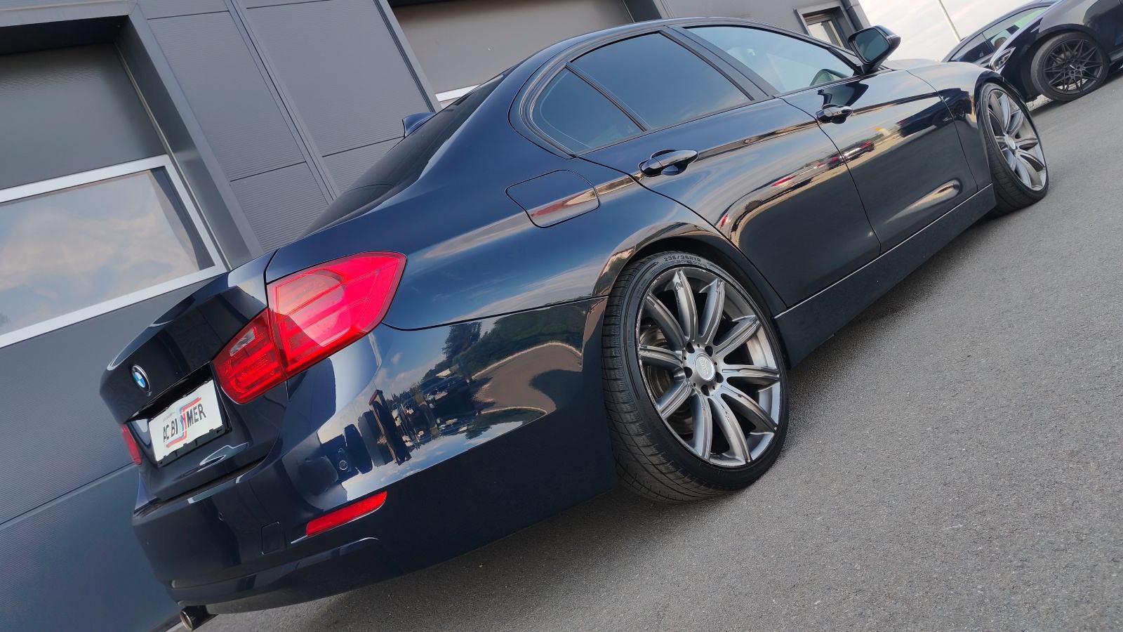 BMW serija 3 318d automatik, fotografija 8