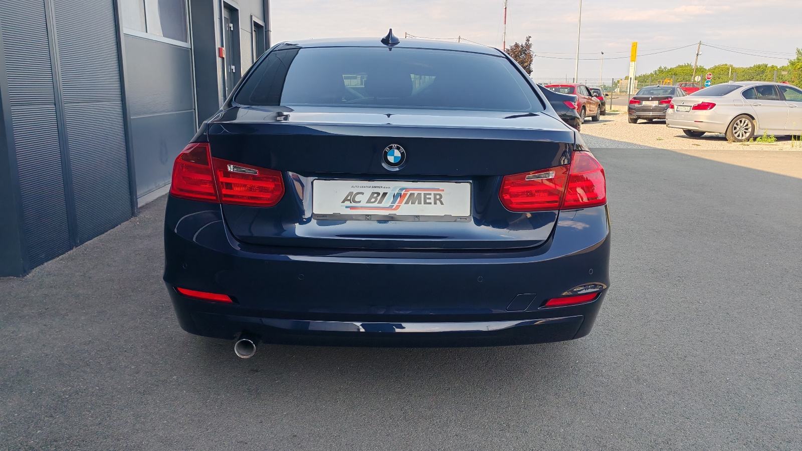 BMW serija 3 318d automatik, fotografija 10