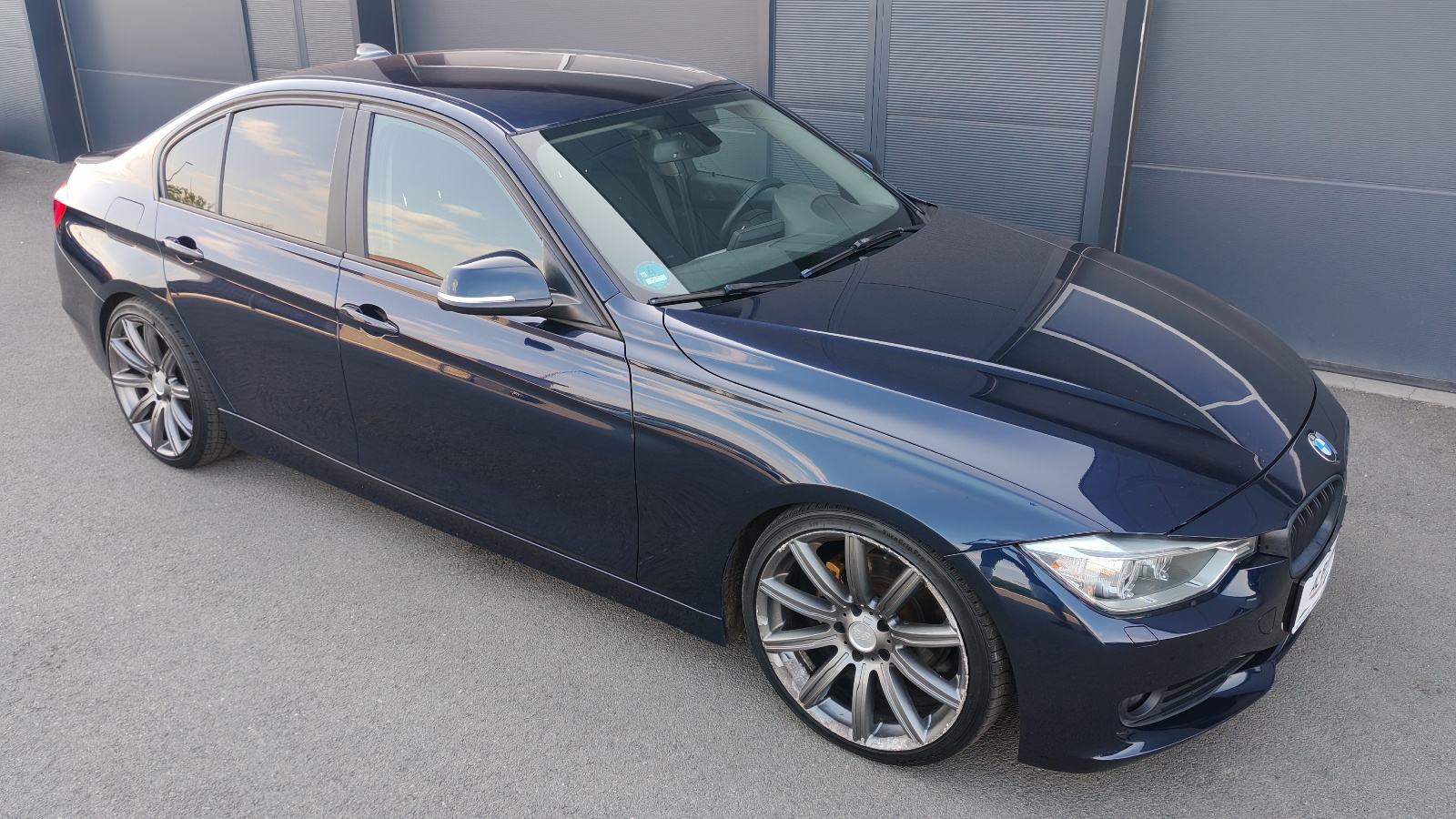 BMW serija 3 318d automatik, fotografija 11