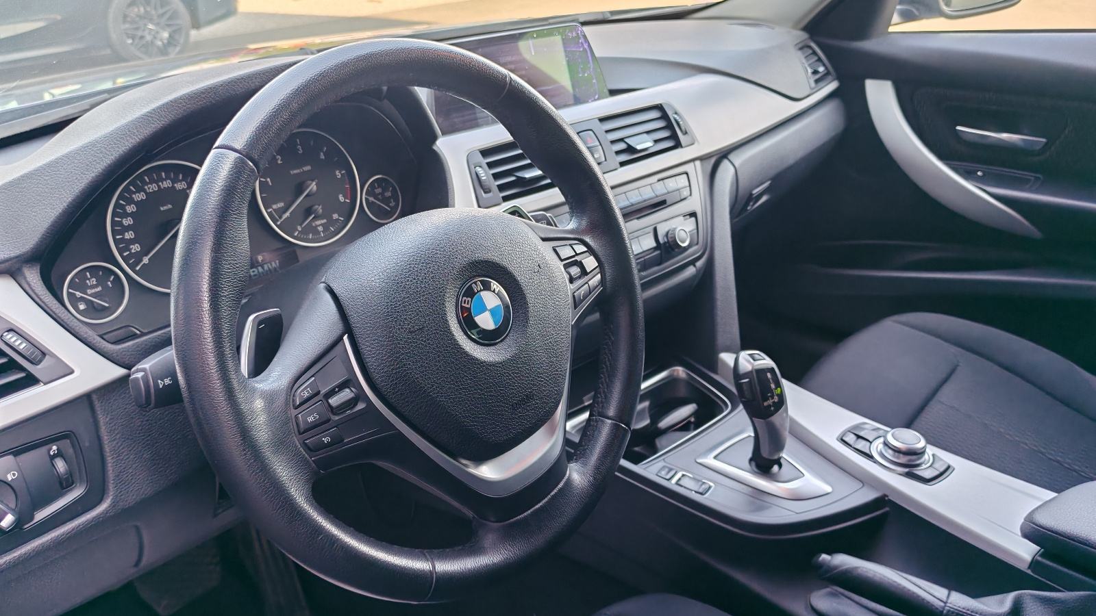 BMW serija 3 318d automatik, fotografija 15
