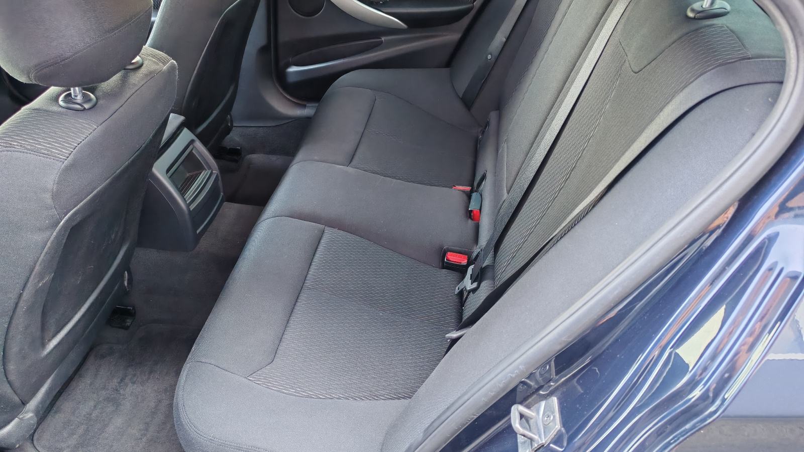 BMW serija 3 318d automatik, fotografija 18