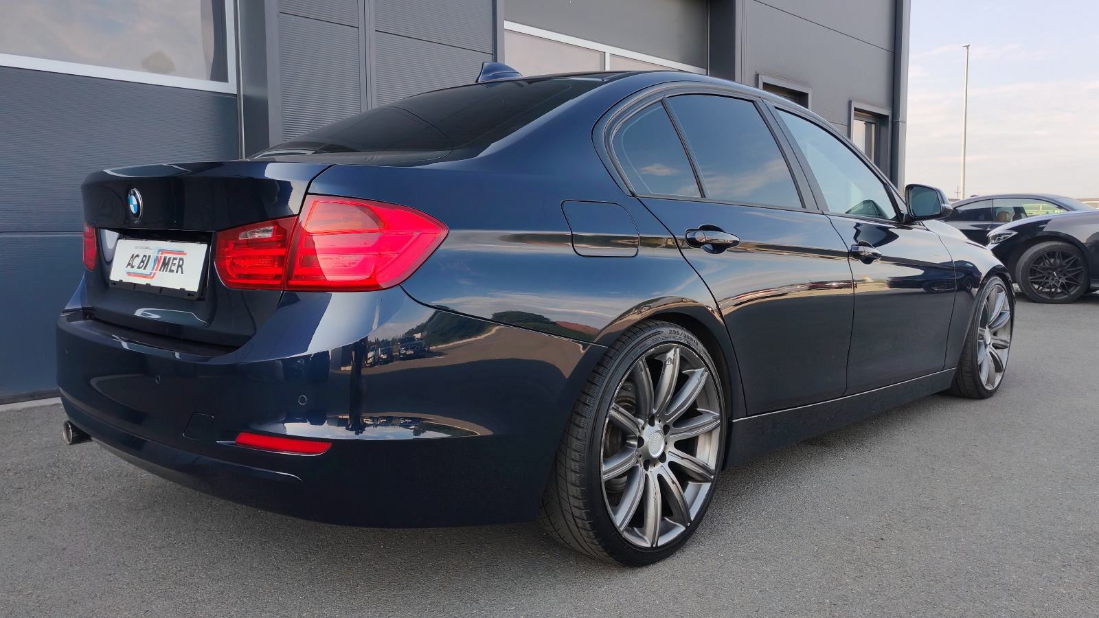 BMW serija 3 318d automatik, fotografija 12