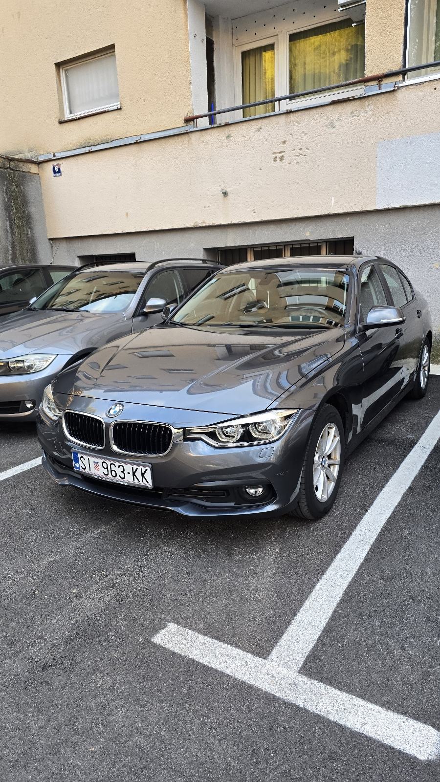 BMW serija 3 318d automatik, fotografija 2