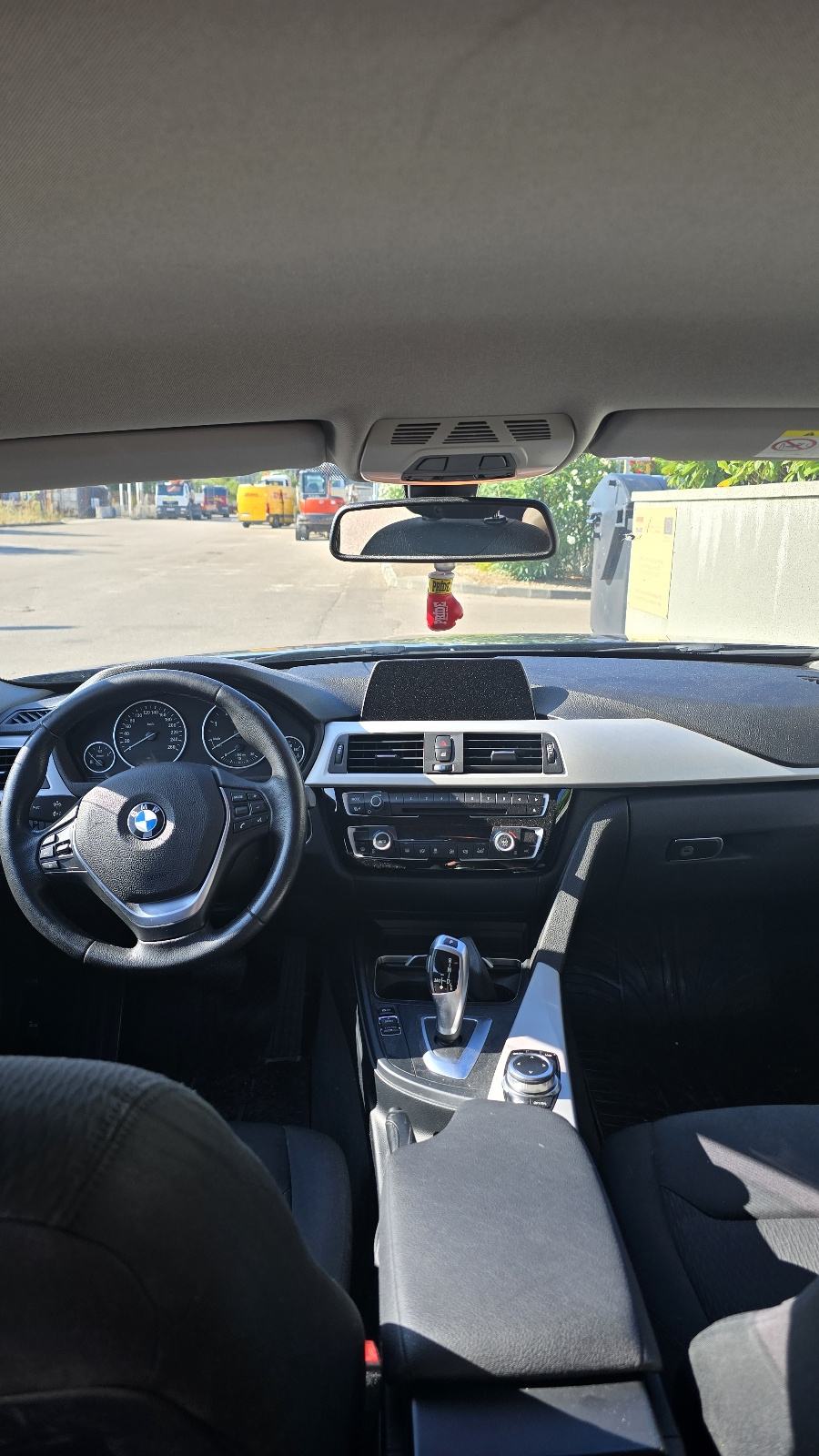 BMW serija 3 318d automatik, fotografija 3