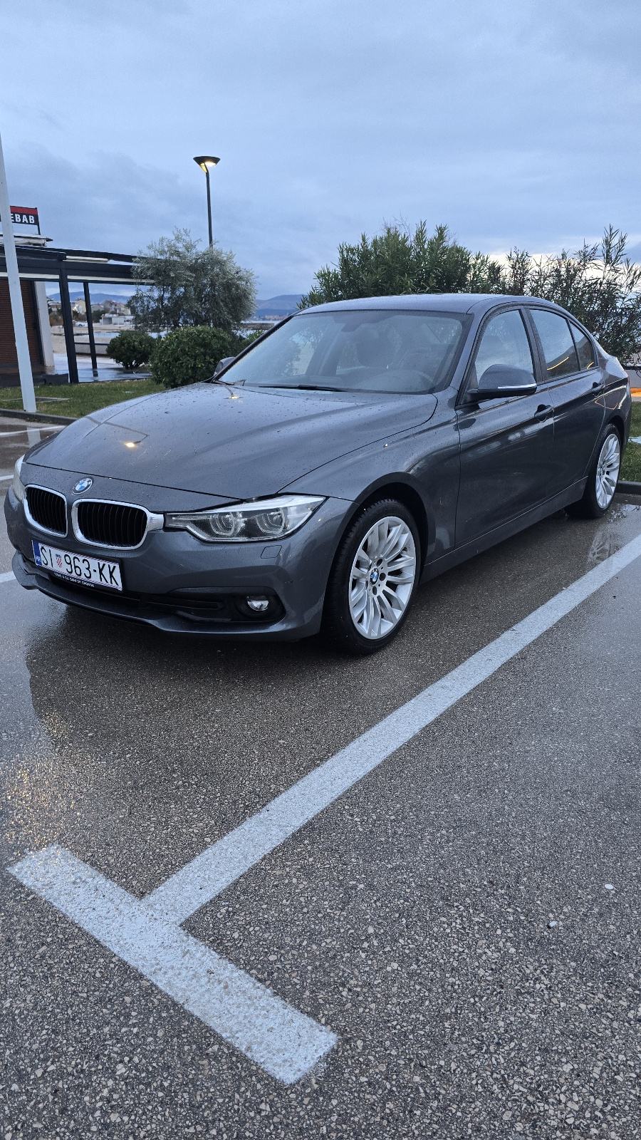 BMW serija 3 318d automatik, fotografija 4