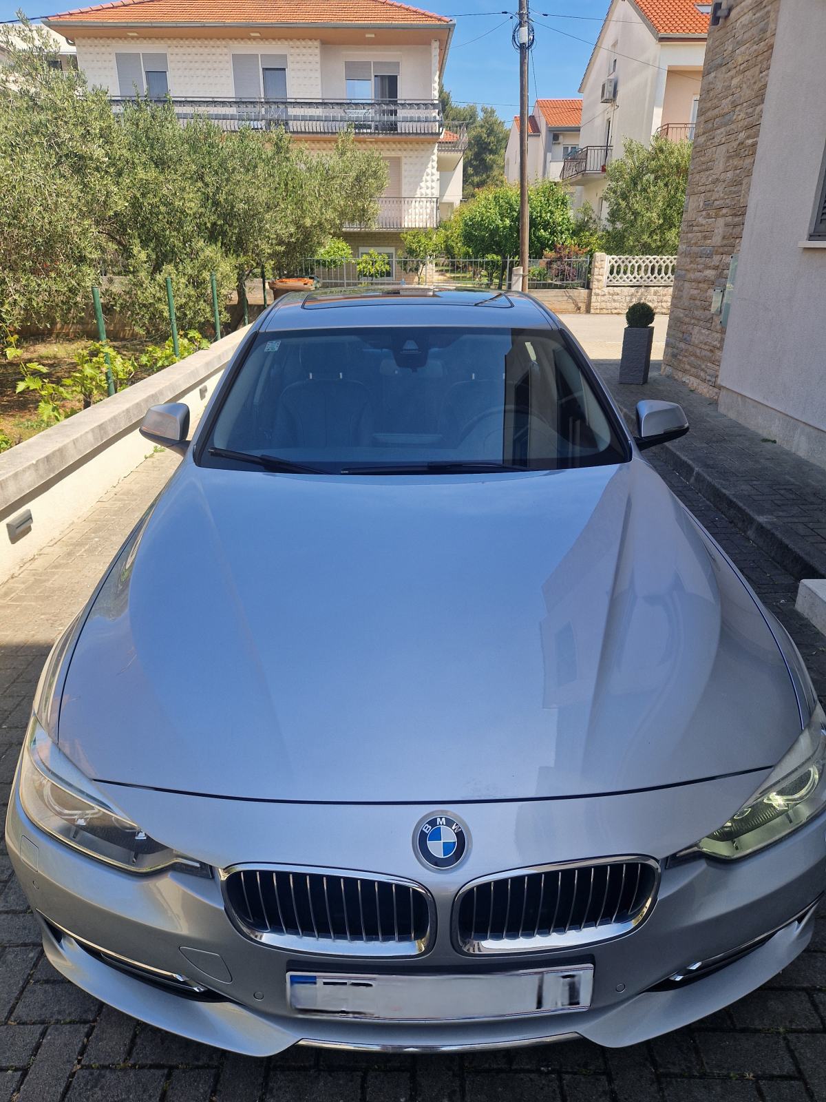 BMW serija 3 318d automatik / Luxury edition, fotografija 4