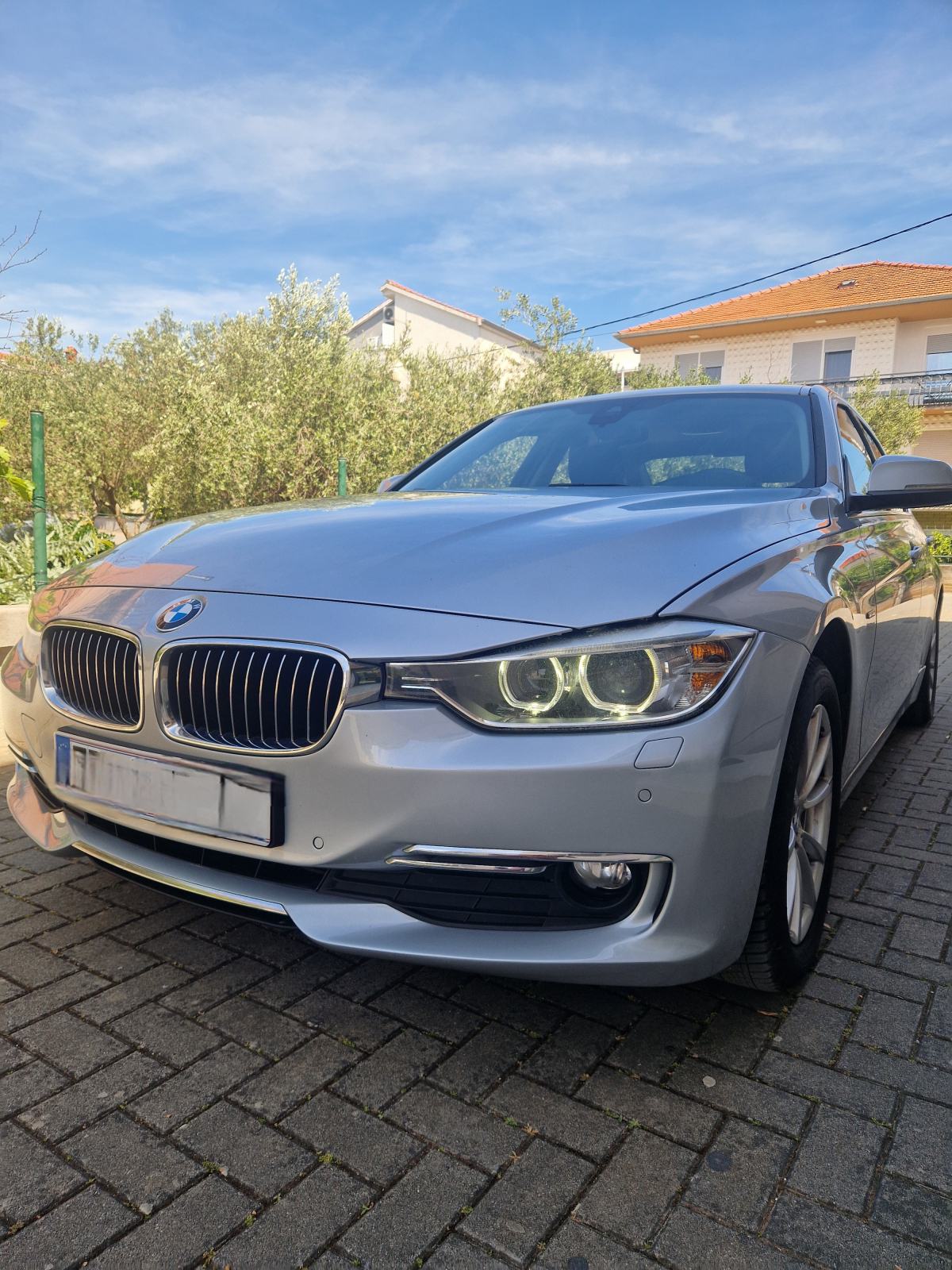 BMW serija 3 318d automatik / Luxury edition, fotografija 14