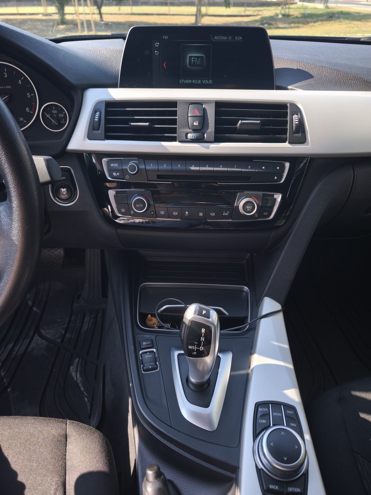 BMW serija 3 318d automatik, fotografija 12