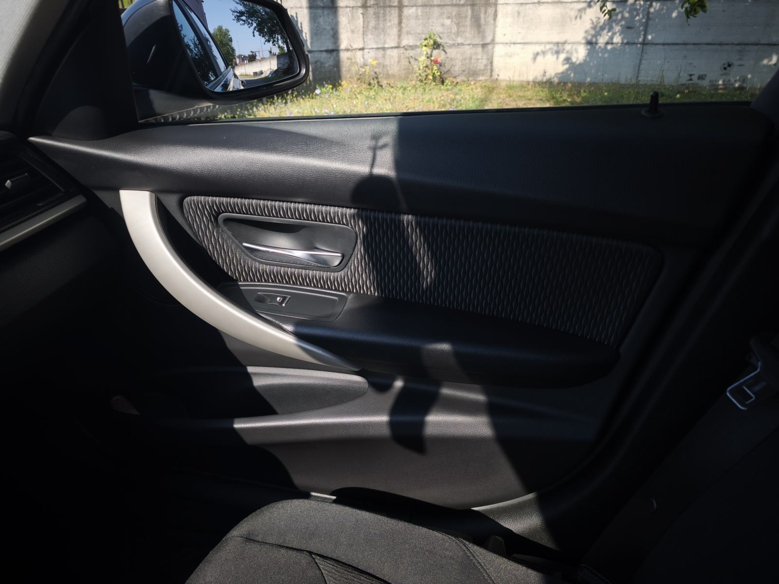 BMW serija 3 318d automatik, fotografija 15