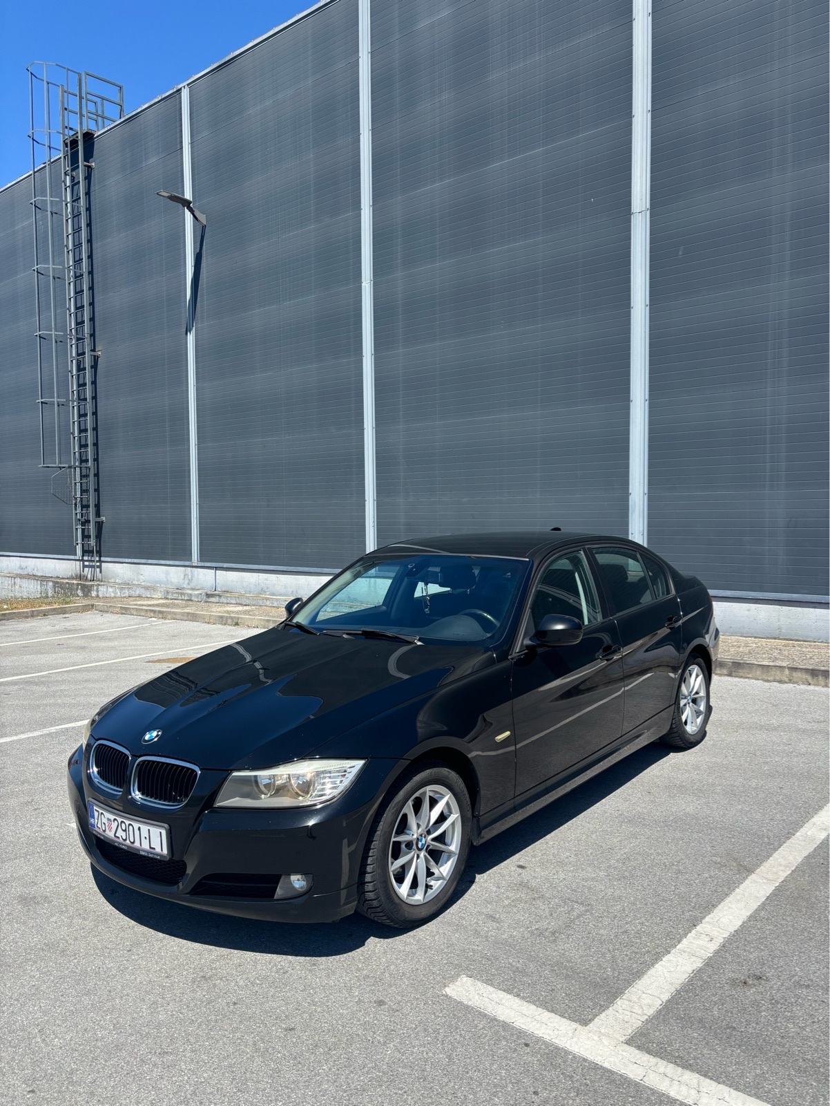 BMW serija 3 318d automatik, fotografija 6