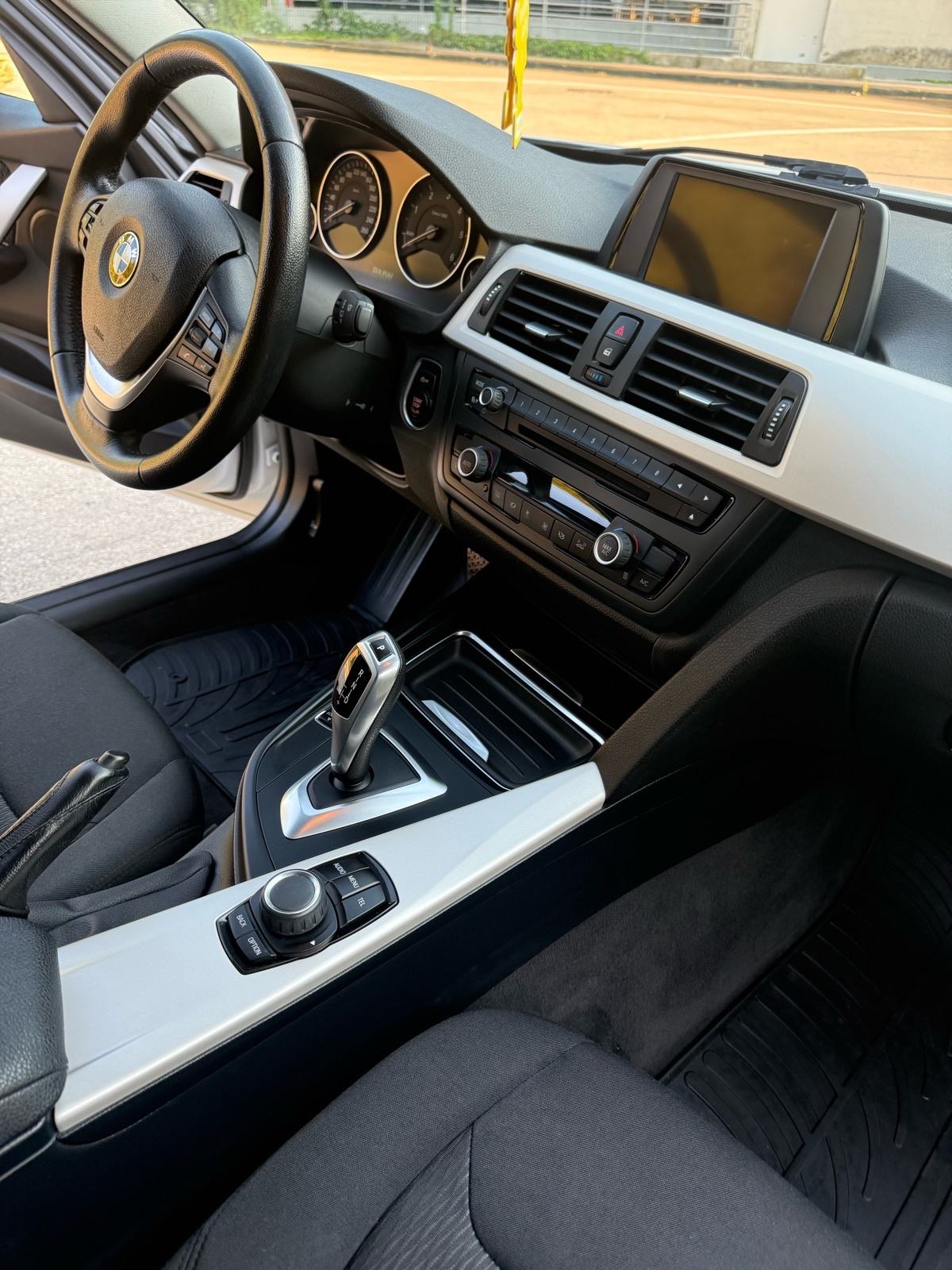 BMW serija 3 318d automatik, fotografija 12