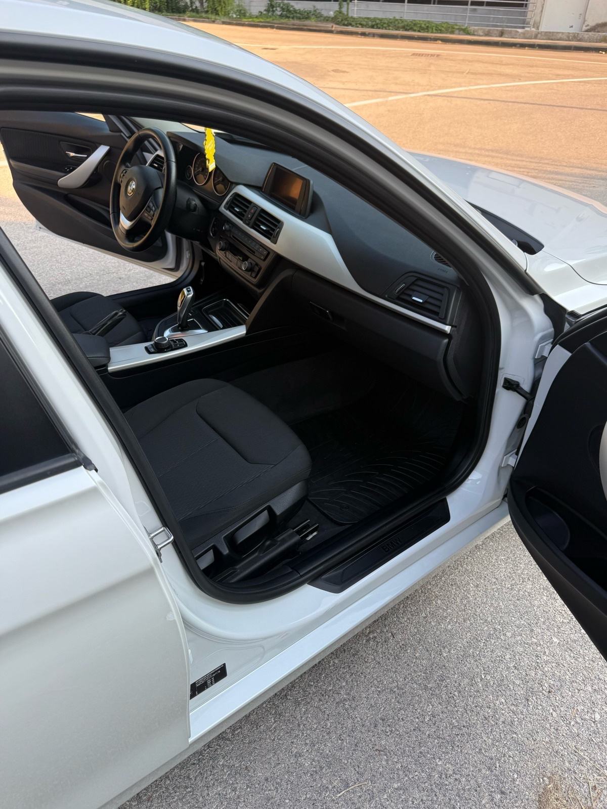 BMW serija 3 318d automatik, fotografija 13