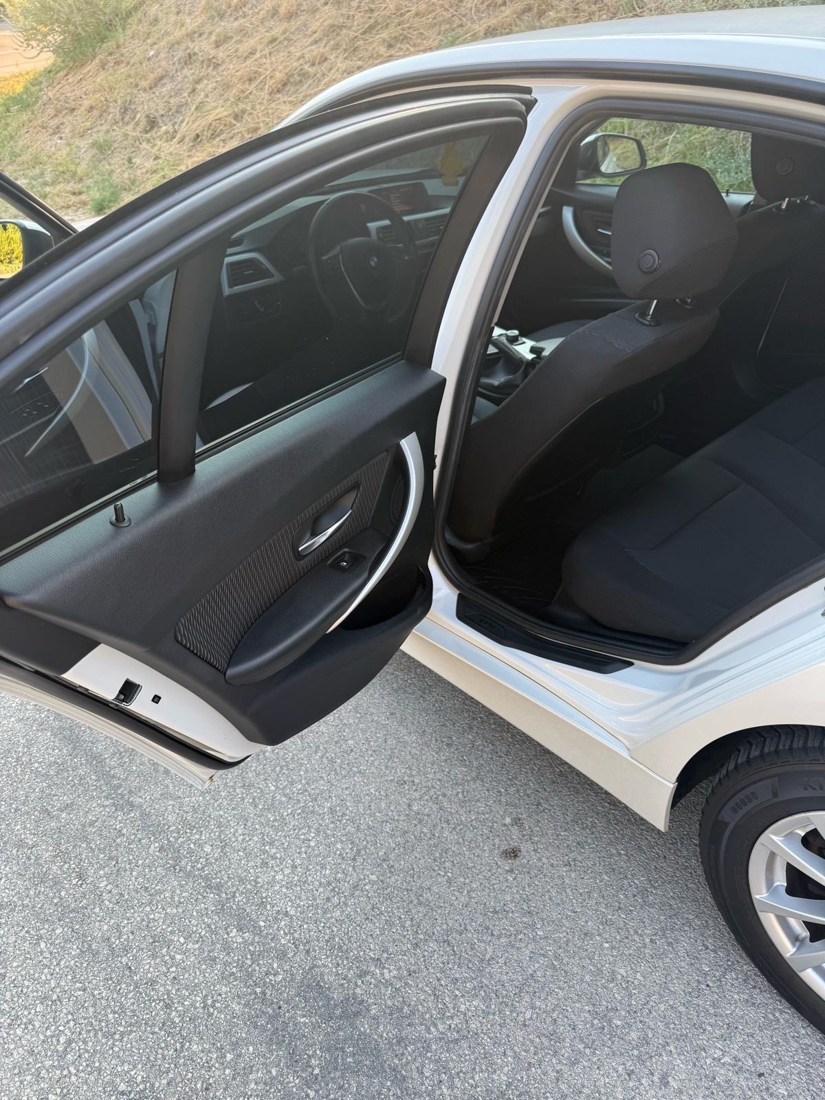 BMW serija 3 318d automatik, fotografija 7