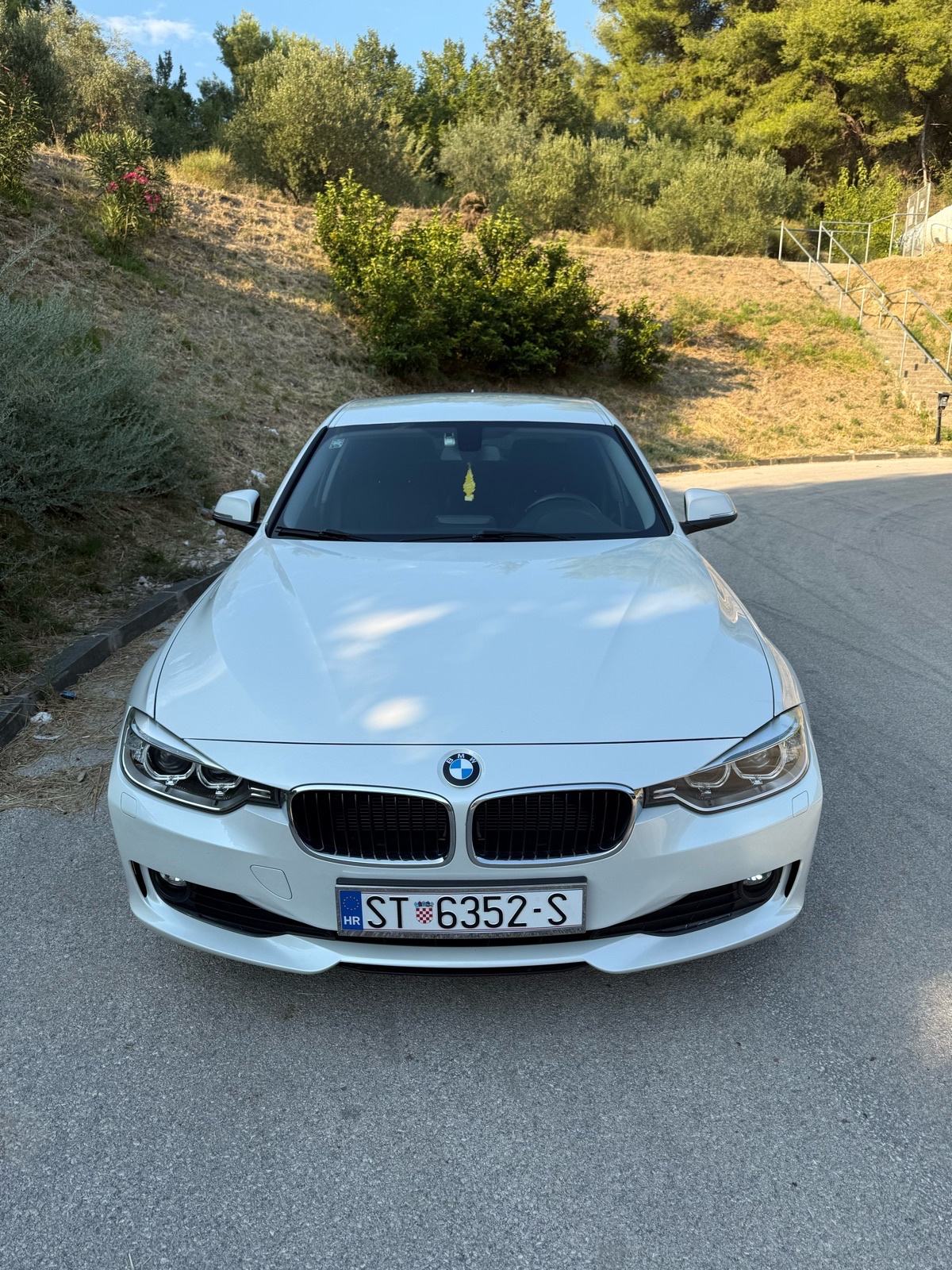 BMW serija 3 318d automatik, pogled izvana - slika 1