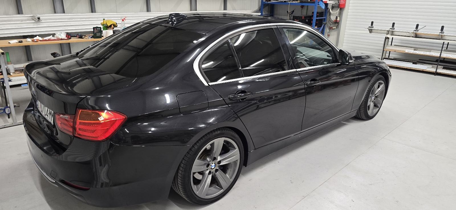 BMW serija 3, fotografija 12