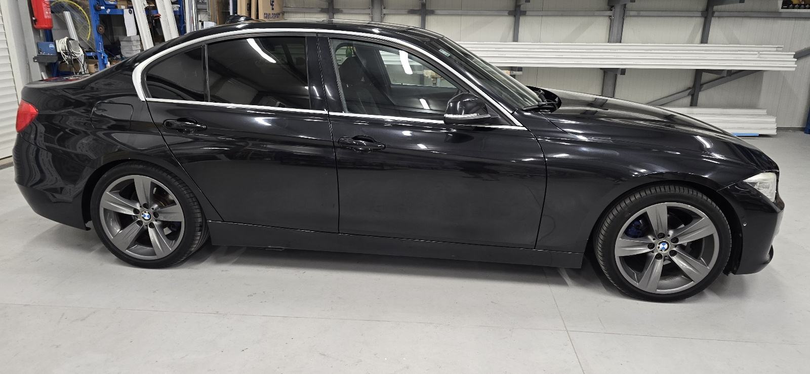 BMW serija 3, fotografija 13