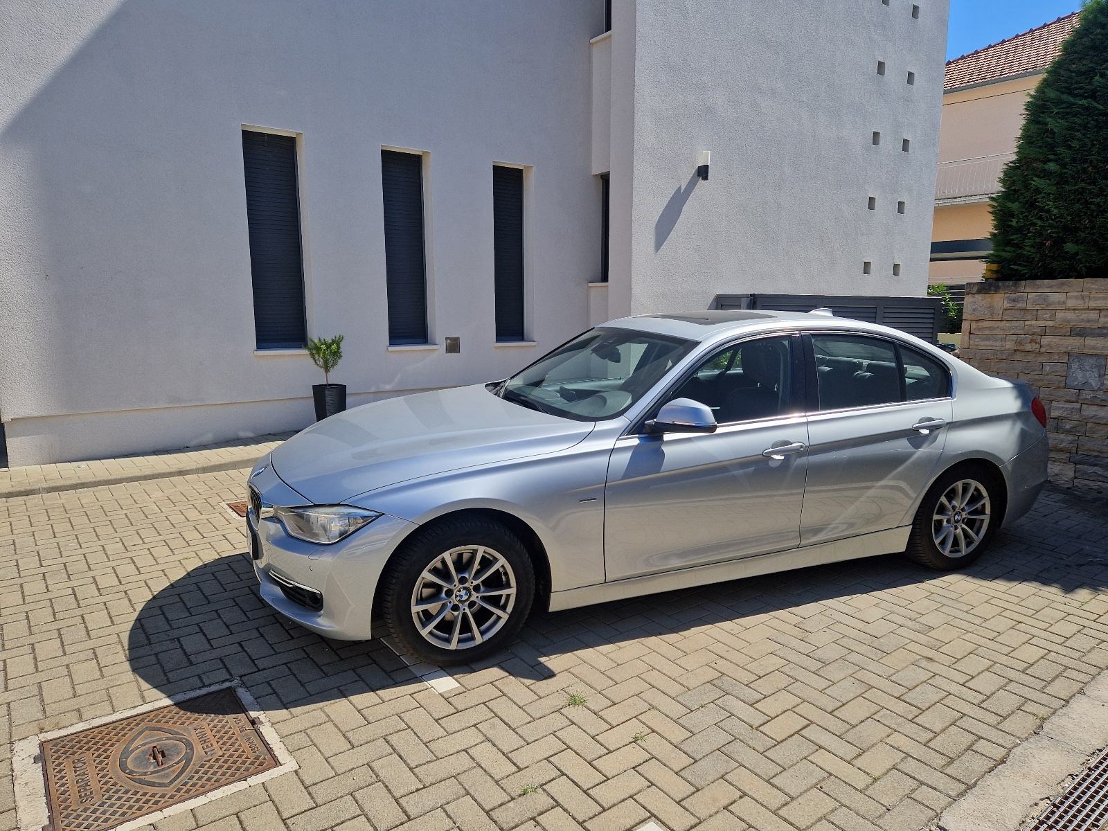 BMW serija 3 318d automatik / Luxury edition, fotografija 2
