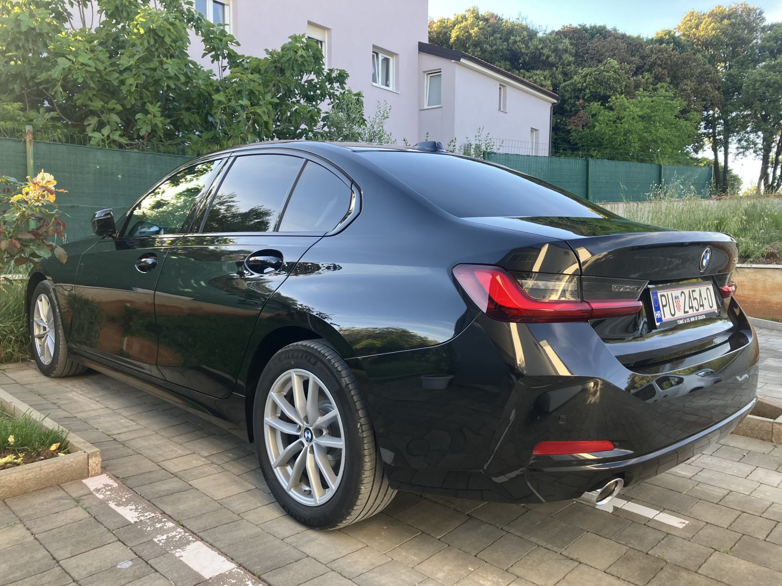 BMW serija 3 318d LCI Mild- hybrid, fotografija 6