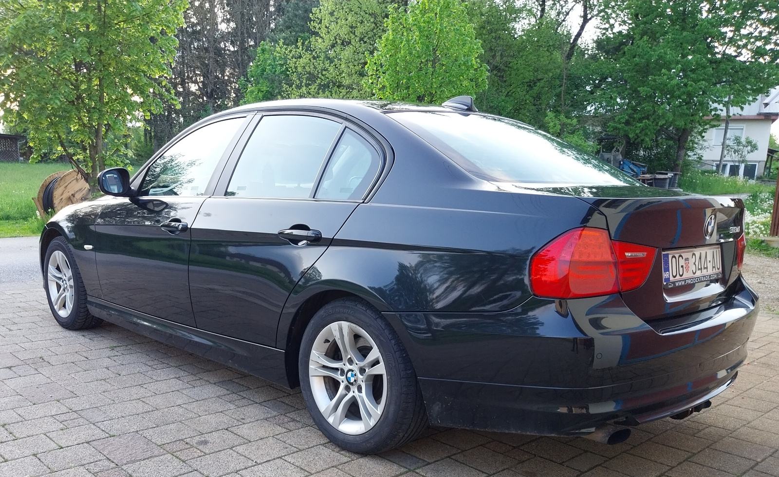 BMW serija 3 318d LCI, fotografija 1