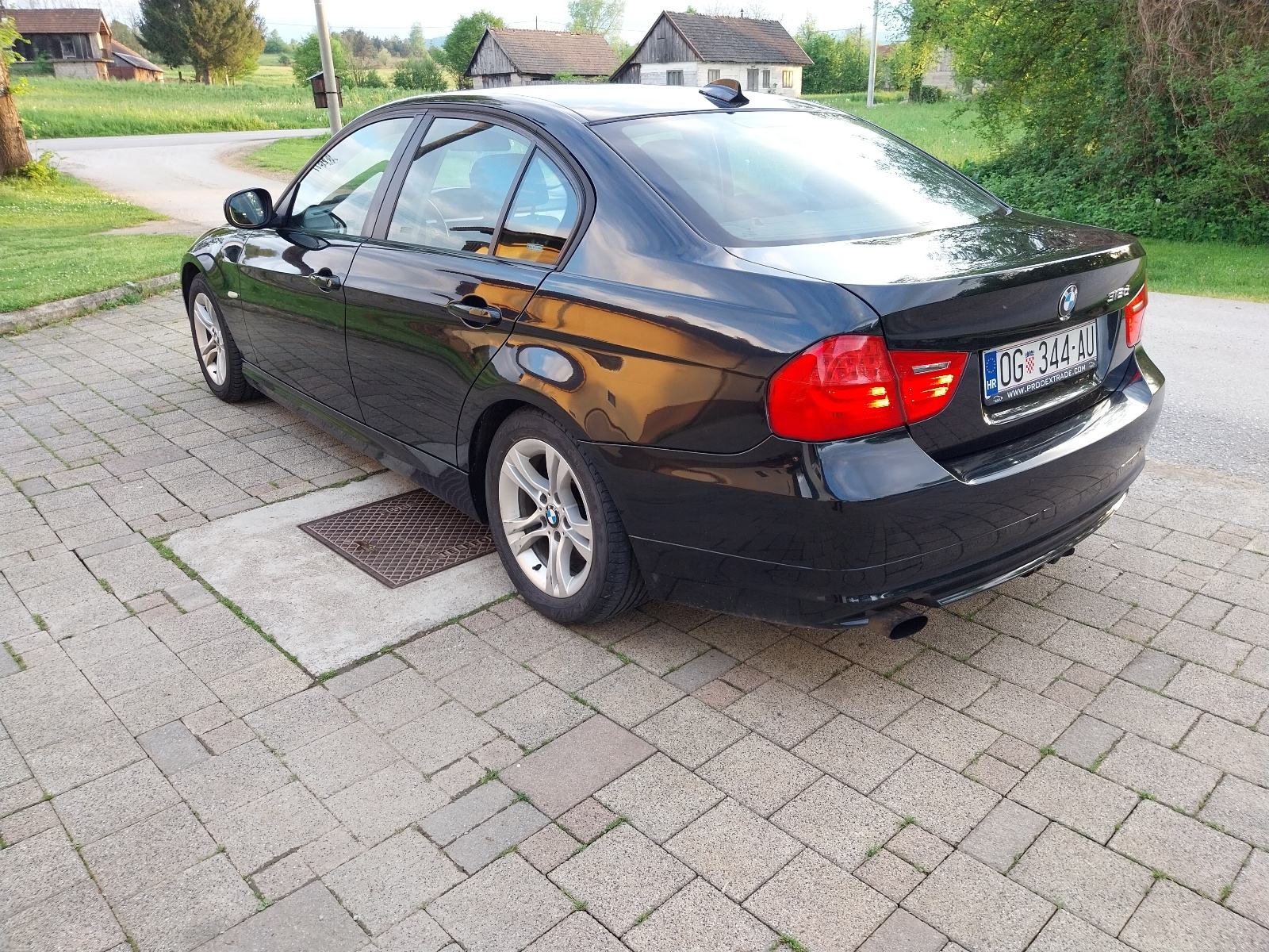 BMW serija 3 318d LCI, fotografija 5