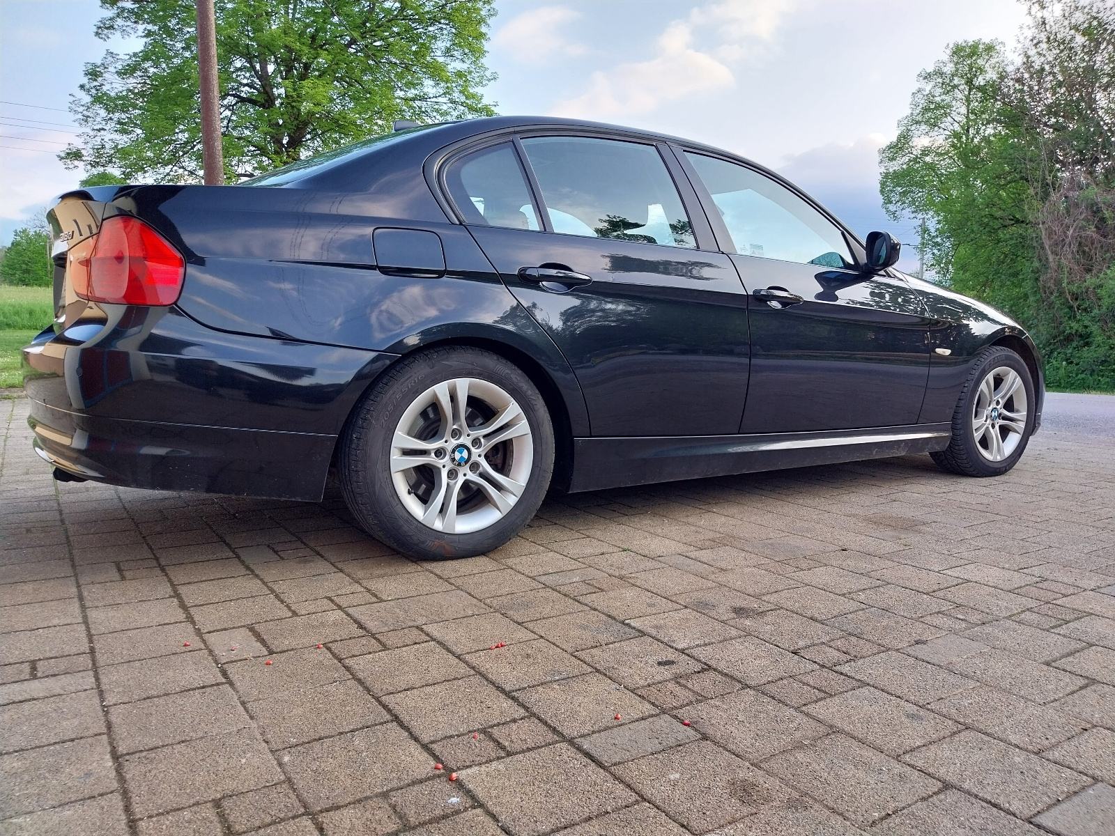 BMW serija 3 318d LCI, fotografija 2