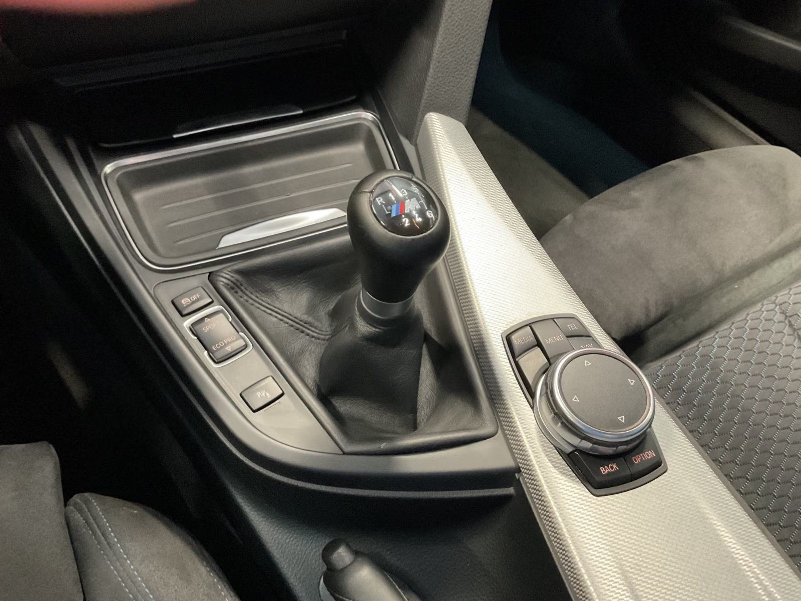 BMW serija 3 318d M-sport BiXenon navi alcantara PDCx2 kam gr.sj. TOP, fotografija 18