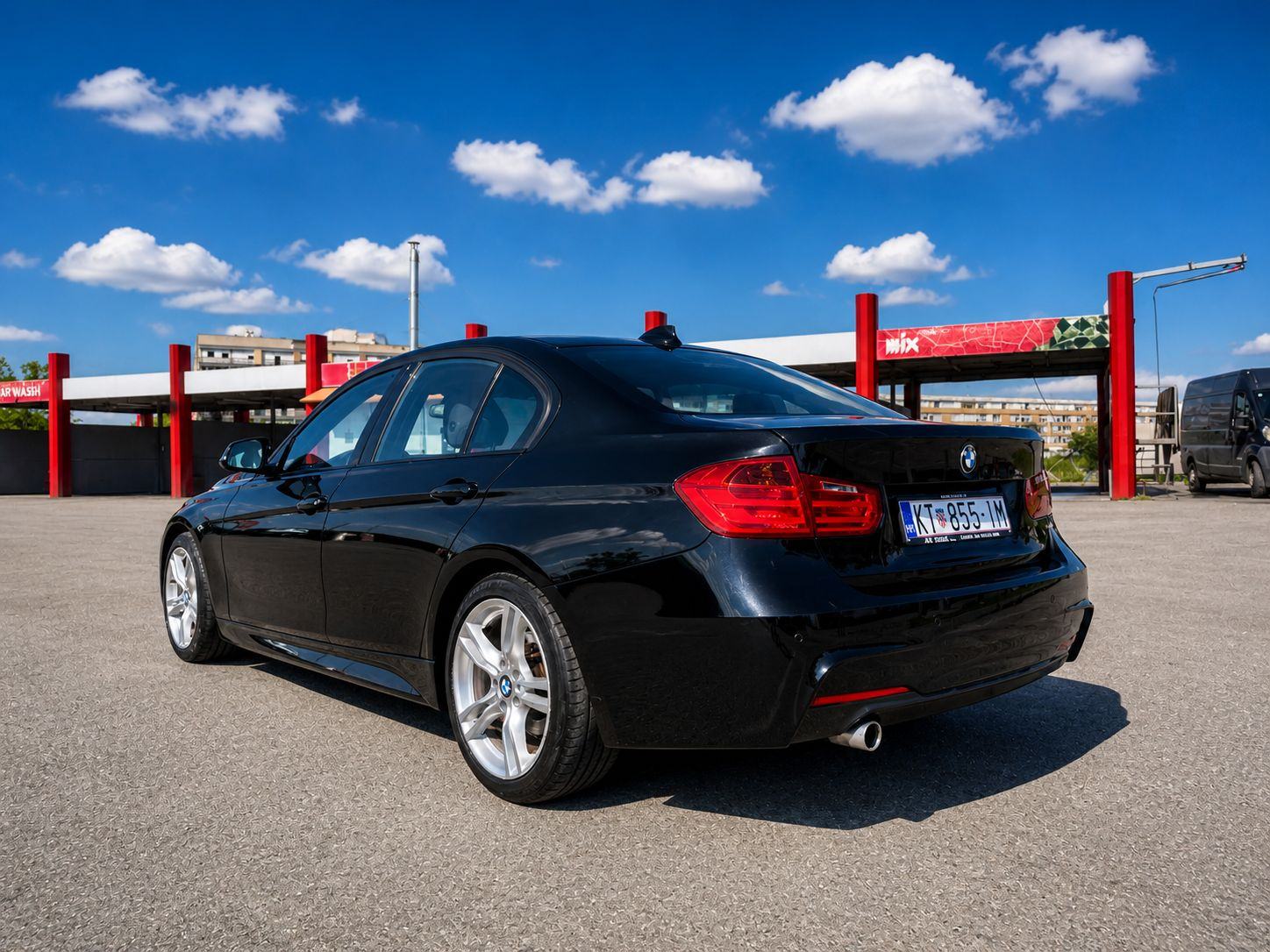 BMW serija 3 318d M-sport, fotografija 6