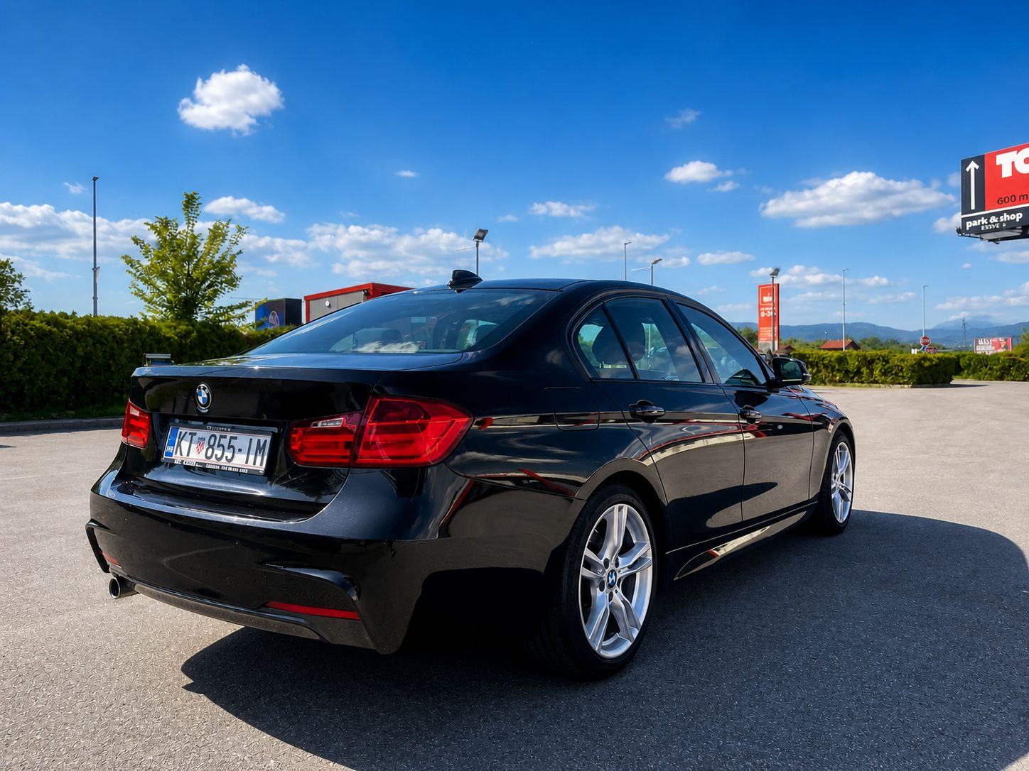 BMW serija 3 318d M-sport, fotografija 4