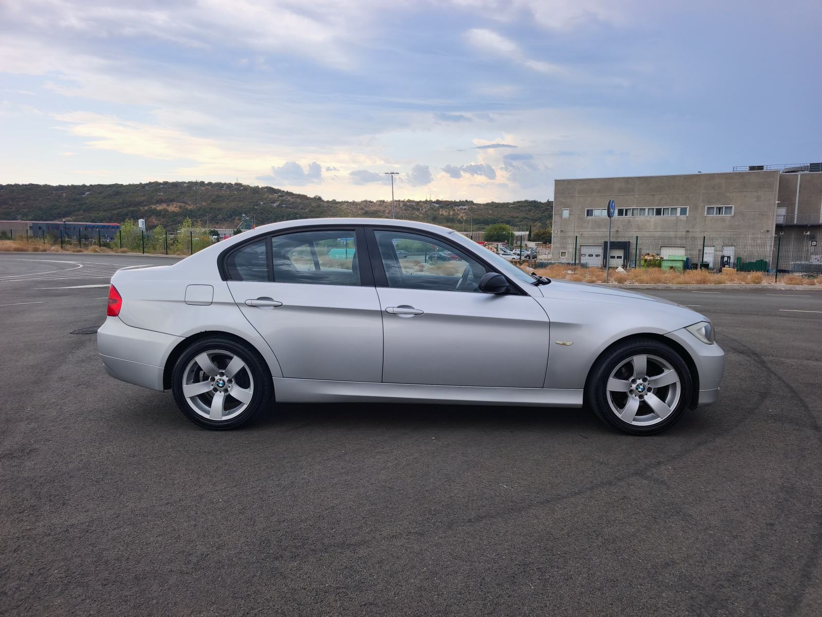 BMW serija 3 318d (moguća zamjena), fotografija 2