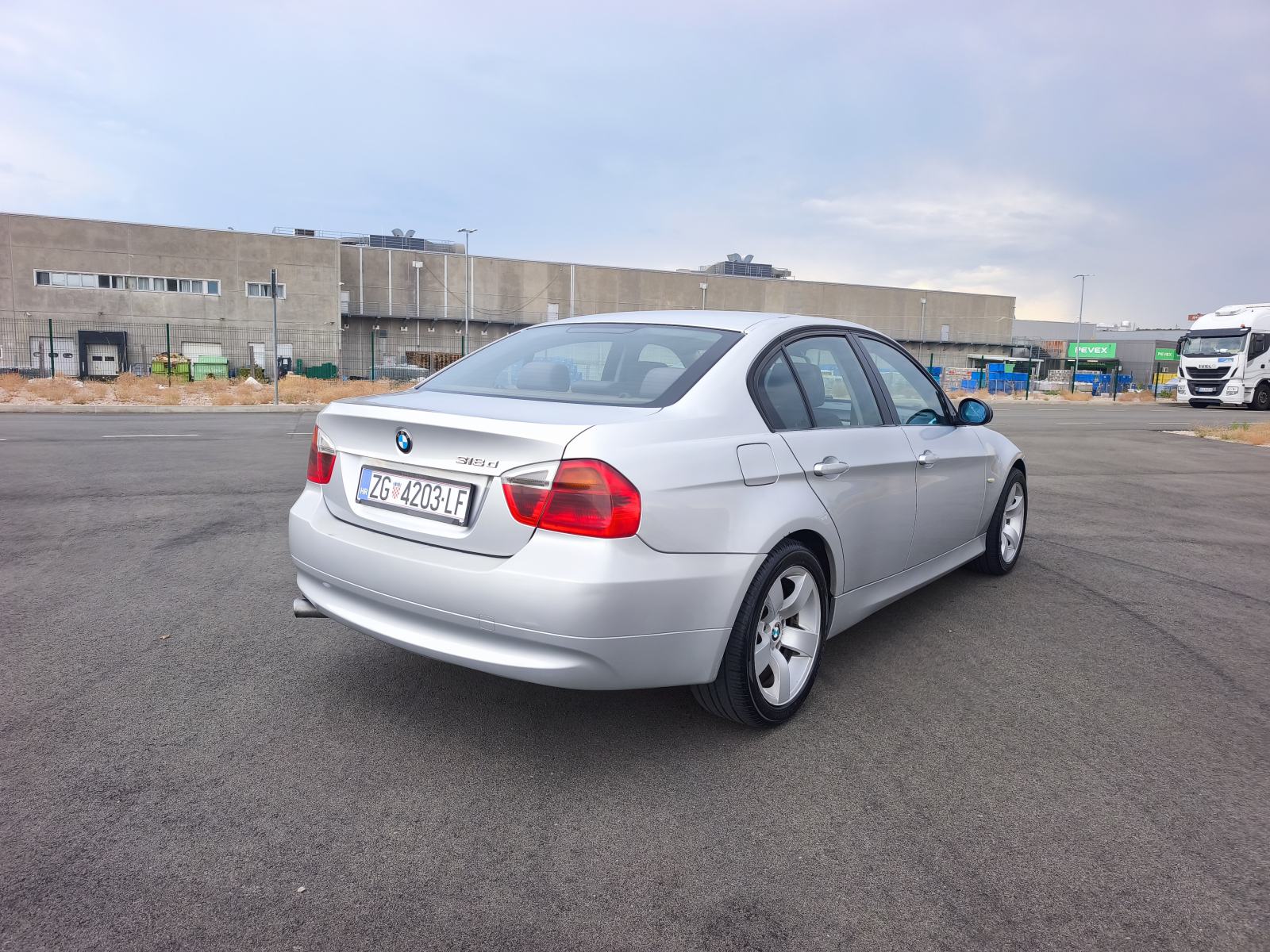 BMW serija 3 318d (moguća zamjena), fotografija 9