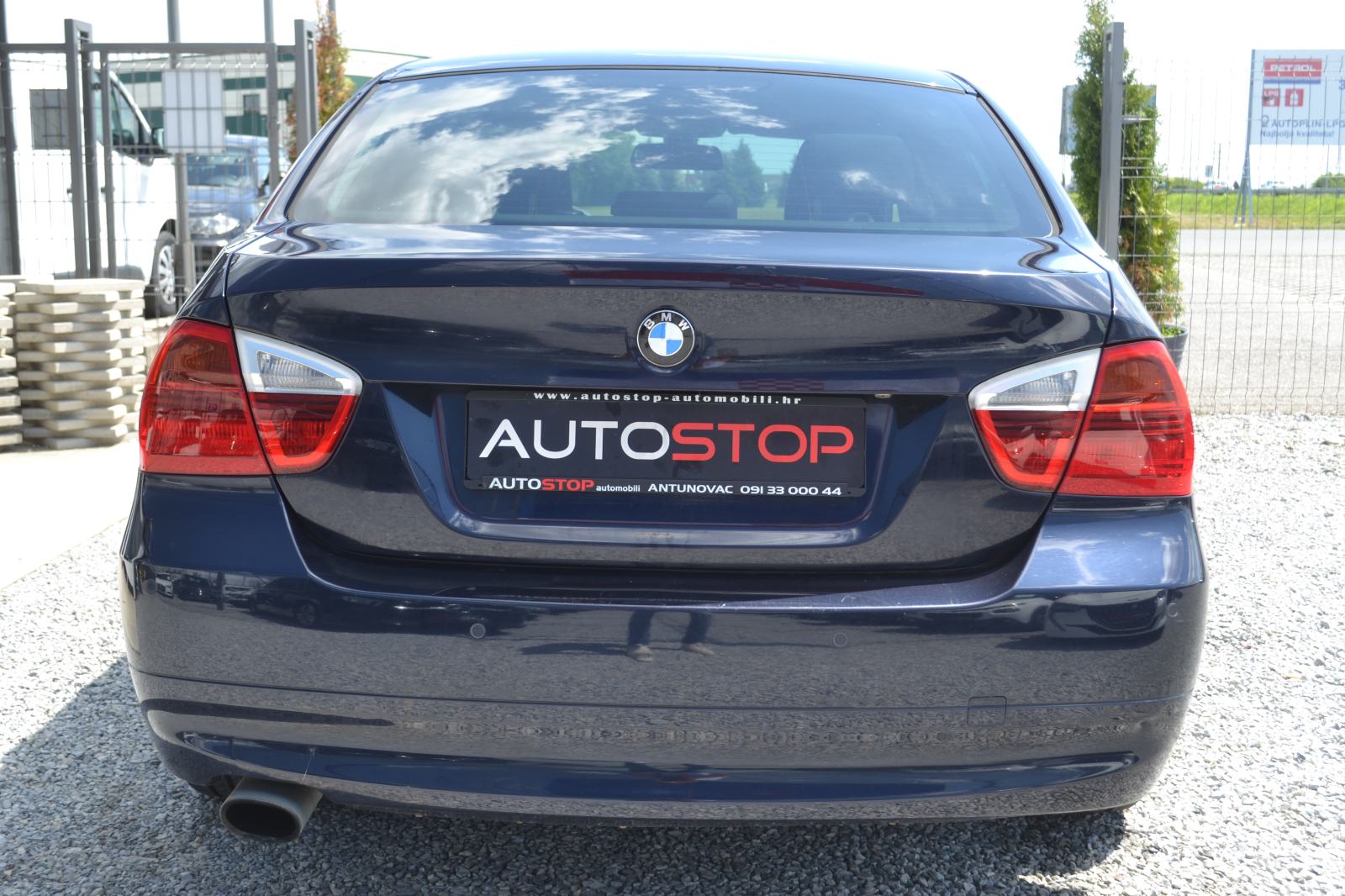BMW serija 3 318d *** MOTOR ODLIČAN *** REGISTRACIJA PUNU GODINU ***, fotografija 5