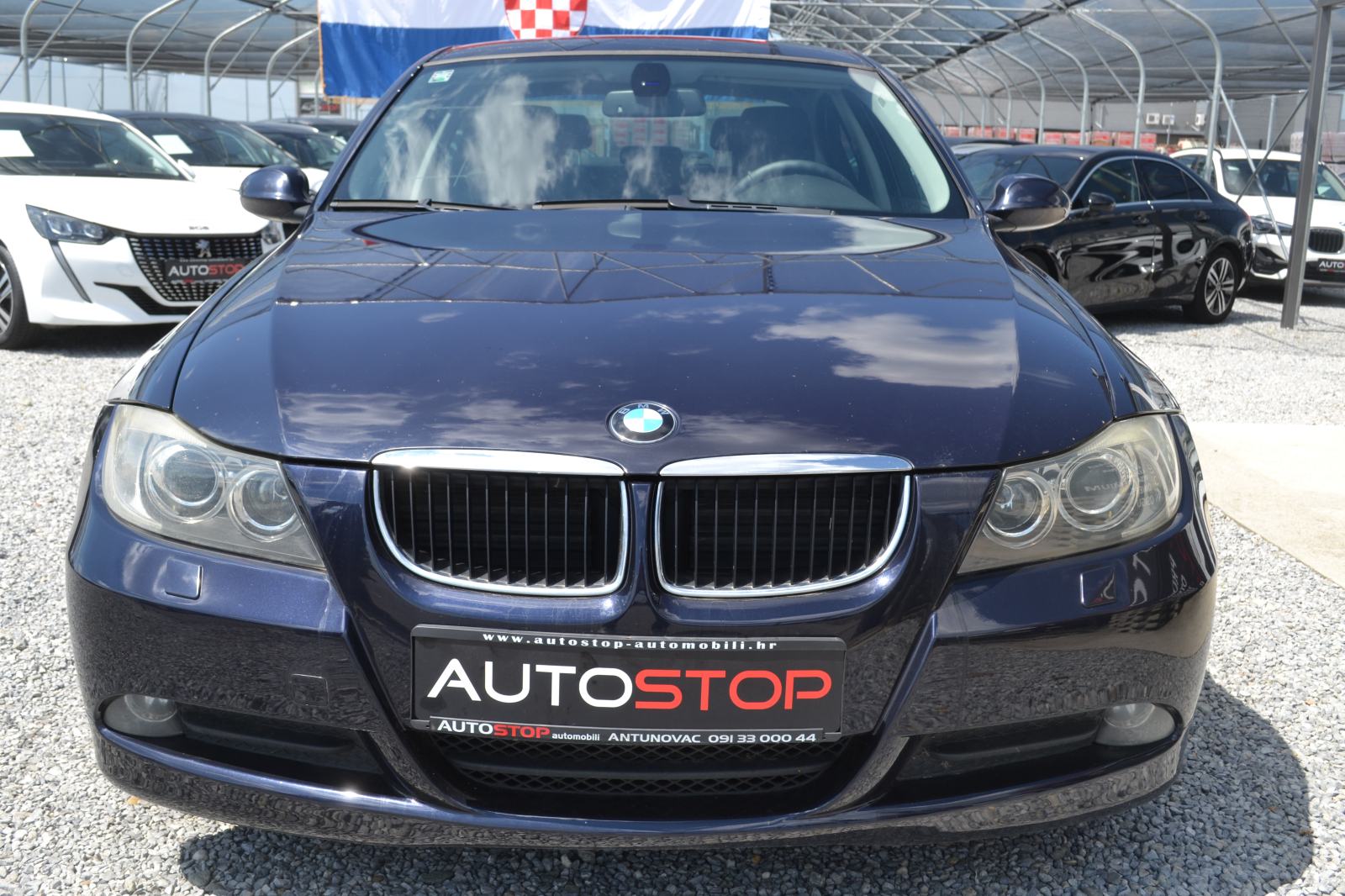 BMW serija 3 318d *** MOTOR ODLIČAN *** REGISTRACIJA PUNU GODINU ***, fotografija 2
