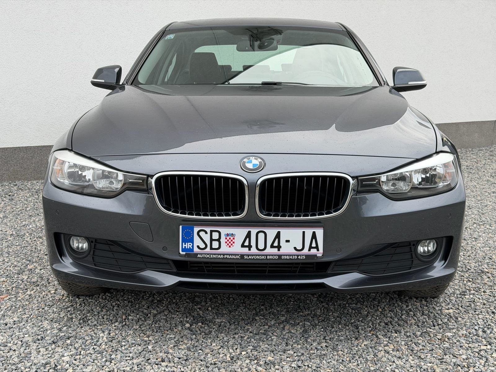 BMW serija 3 318d navigacija, fotografija 2