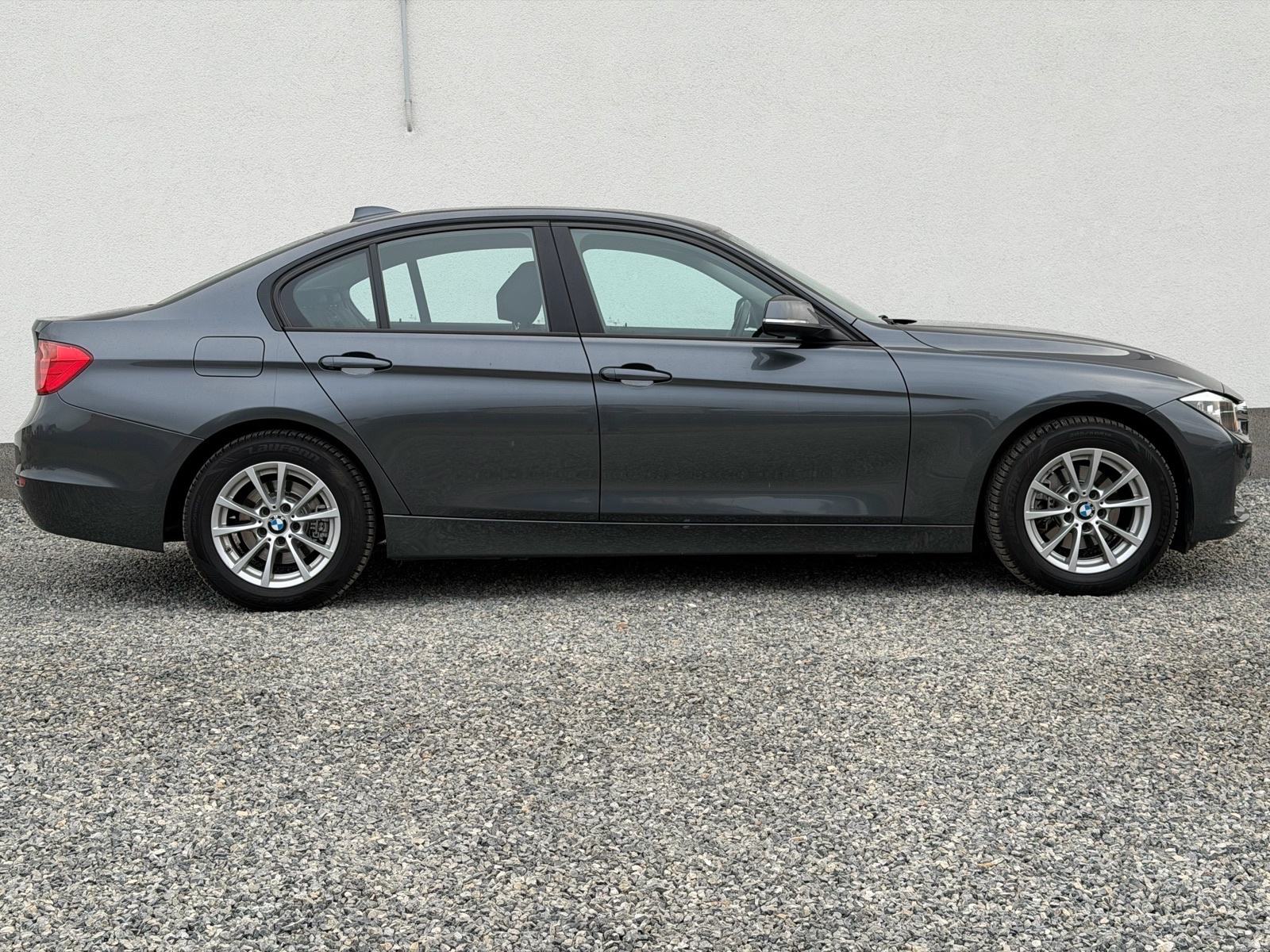 BMW serija 3 318d navigacija, fotografija 8