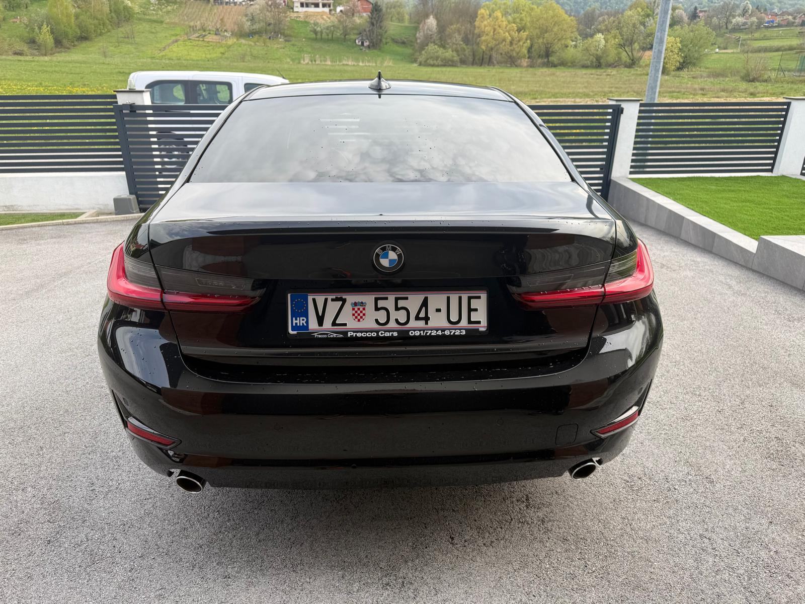 BMW serija 3 318d servis,reg 1 godinu,očuvan,kao nov!, fotografija 6